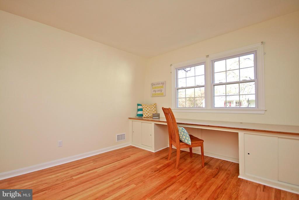 KENSINGTON - Residential