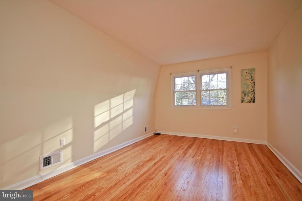 KENSINGTON - Residential