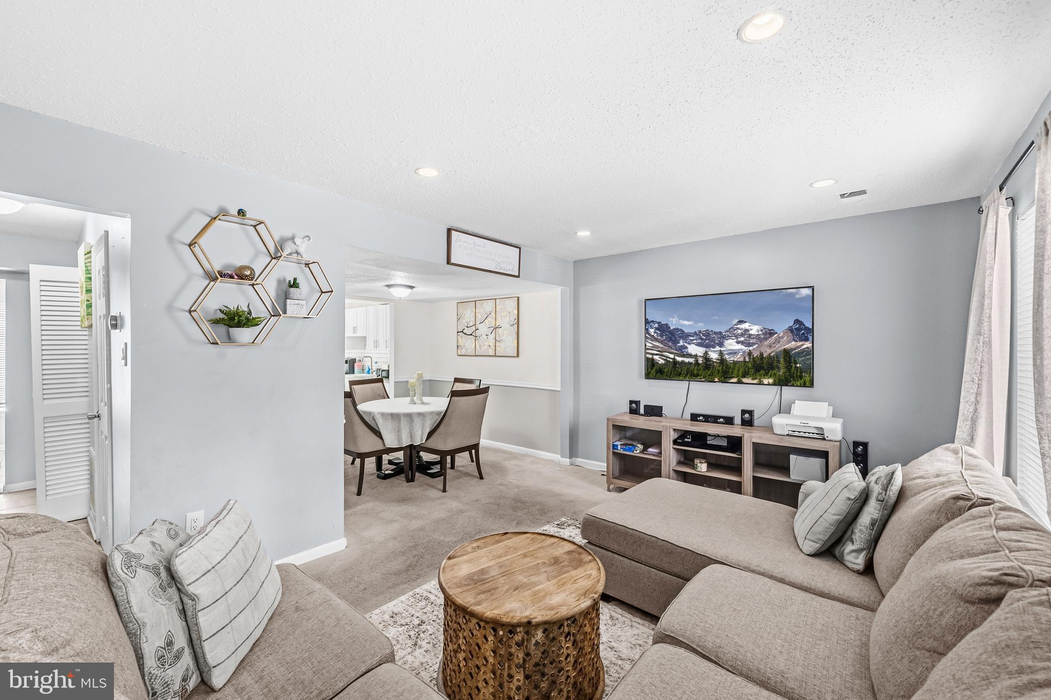 2555 FOX RIDGE COURT