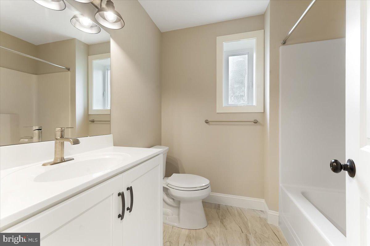 BROOKTHORPE HILLS - Residential Lease