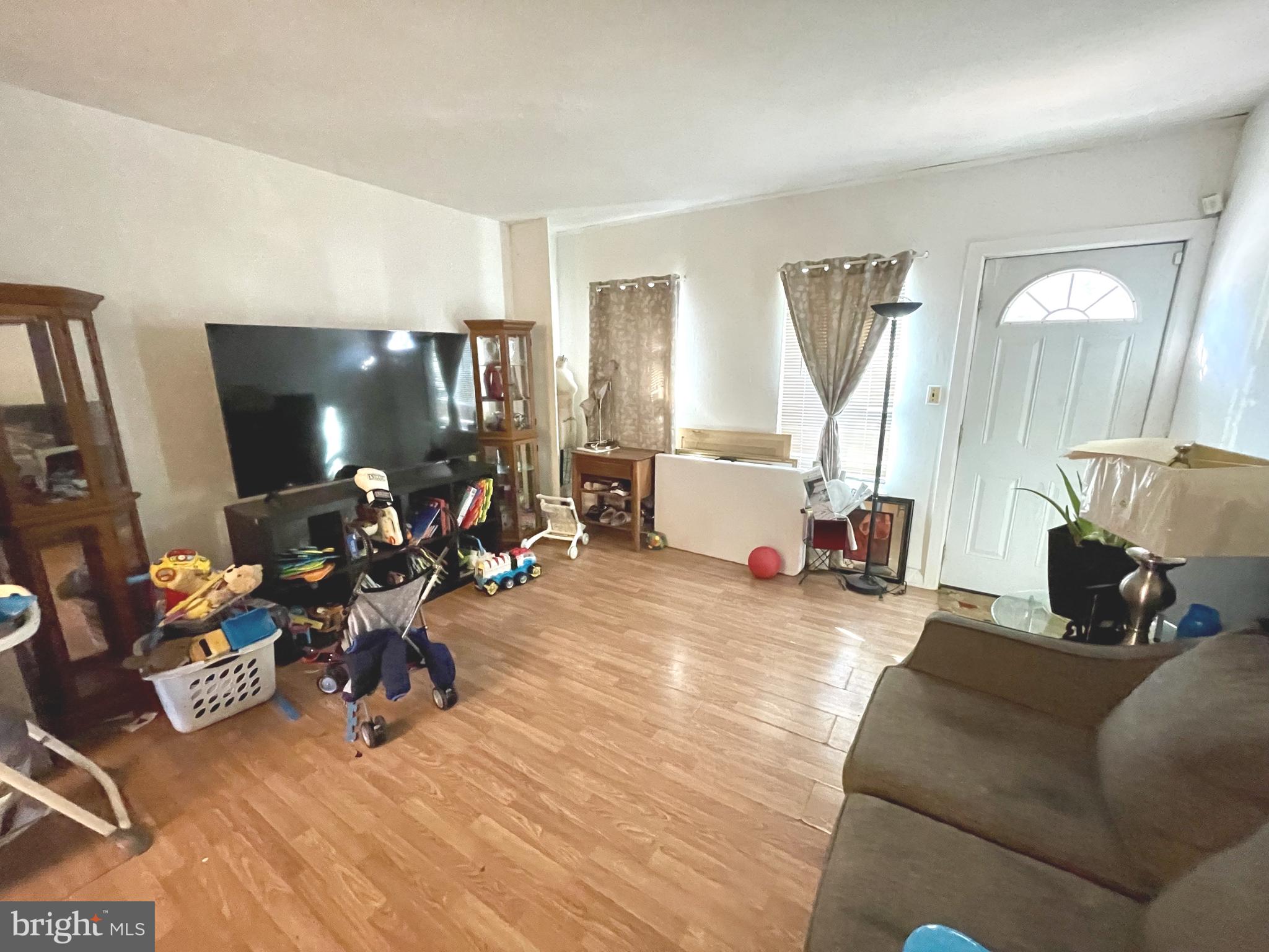 304 S CLAYMONT STREET