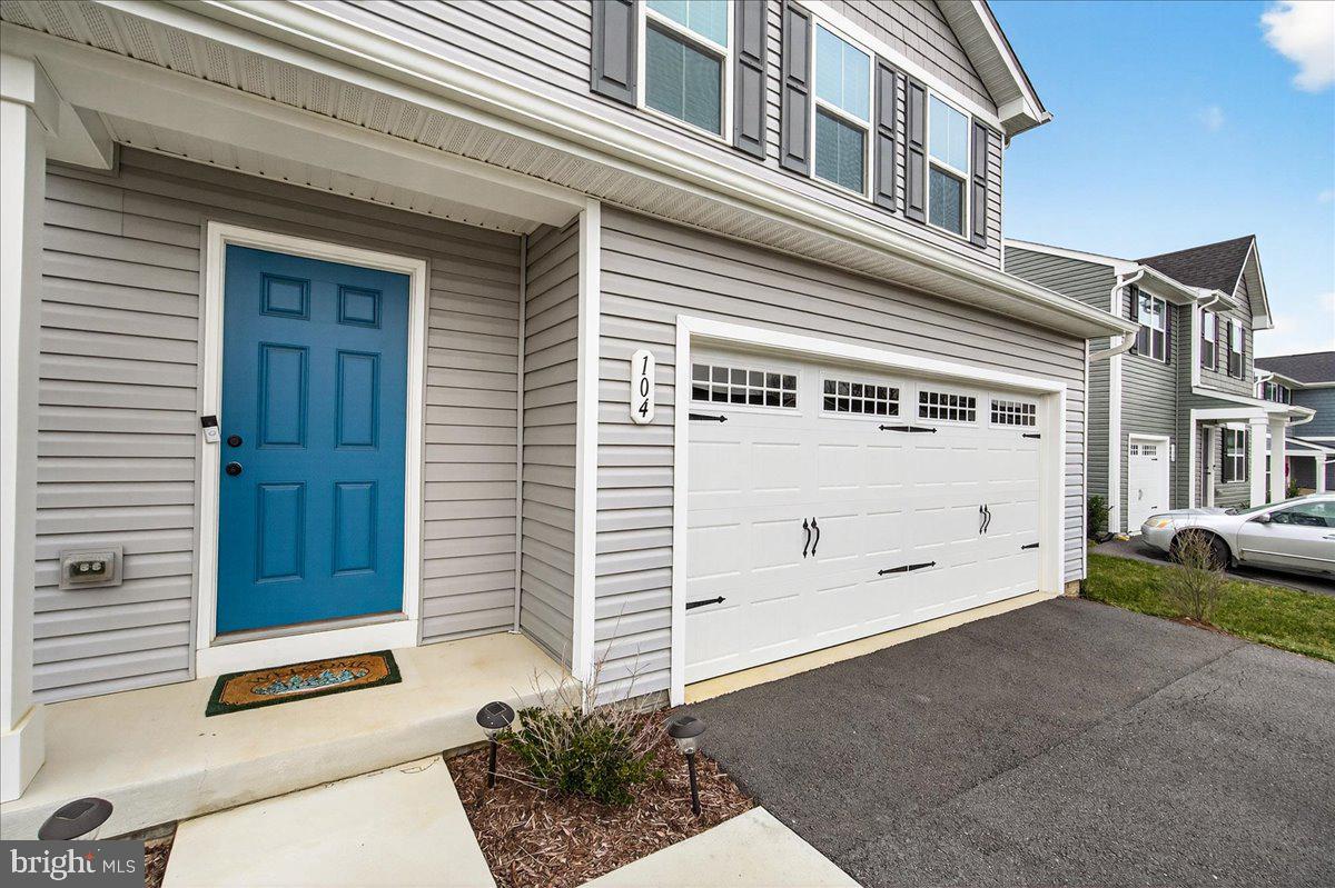 104 CHARLOTTE STREET