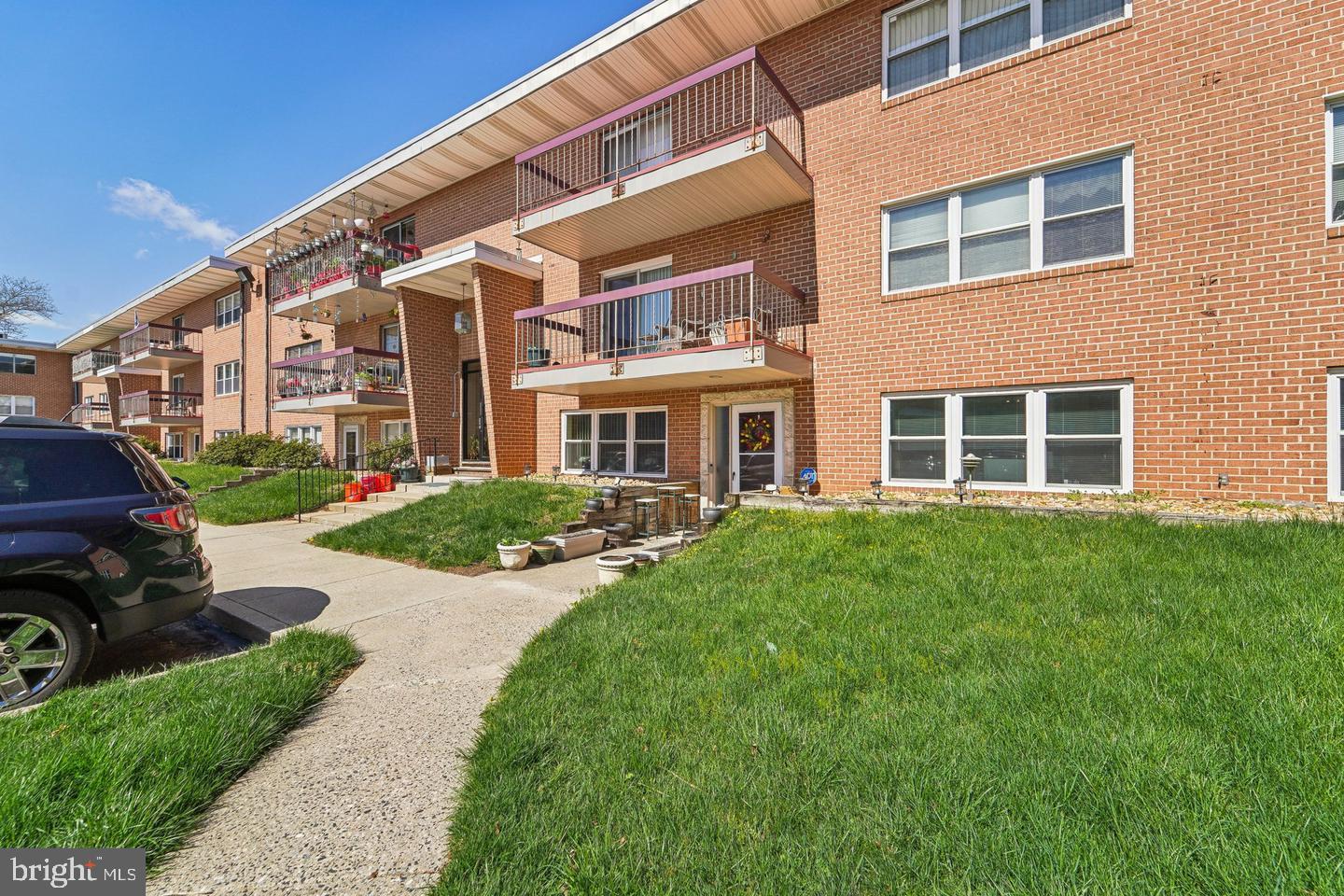 3631 GLENGYLE AVENUE 6A