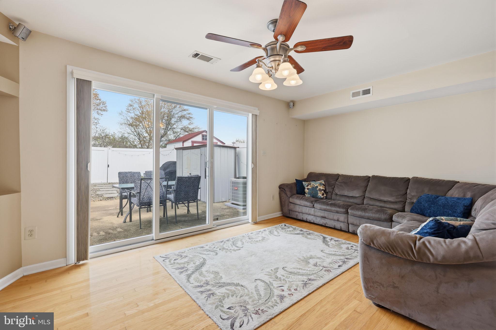 LIBERTY CIRCLE - Residential