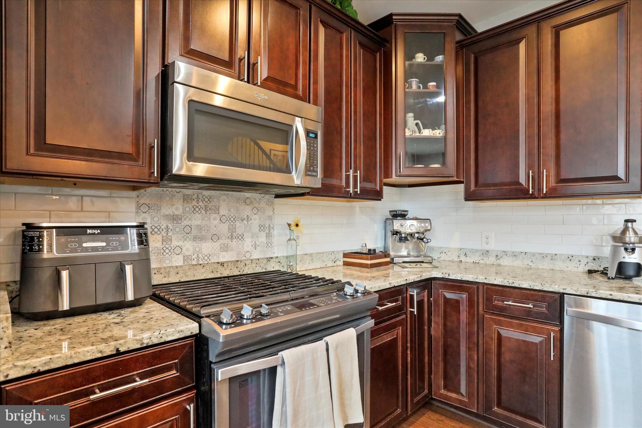 MAXWELL SQUARE - Residential