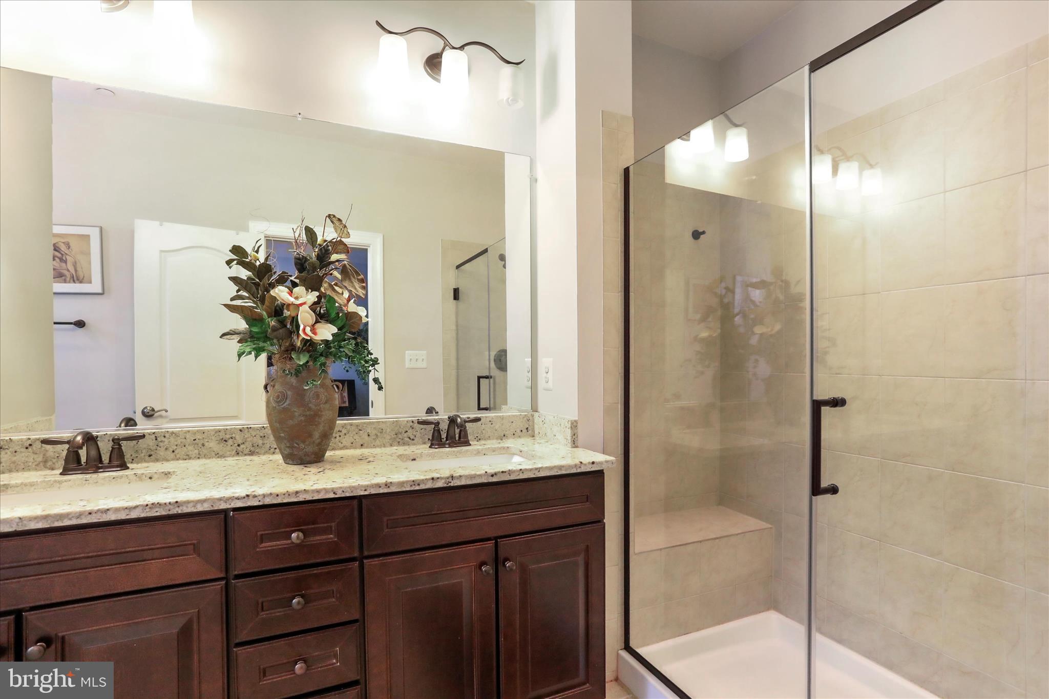 MAXWELL SQUARE - Residential