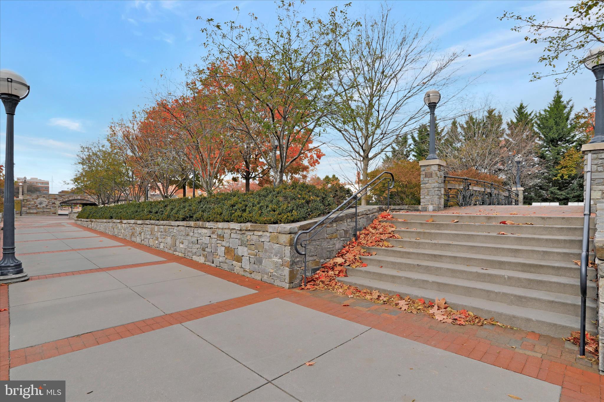 MAXWELL SQUARE - Residential