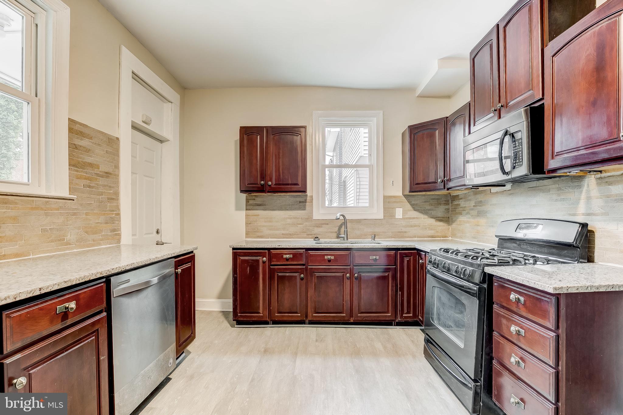 WOODBOURNE HEIGHTS - Residential Lease