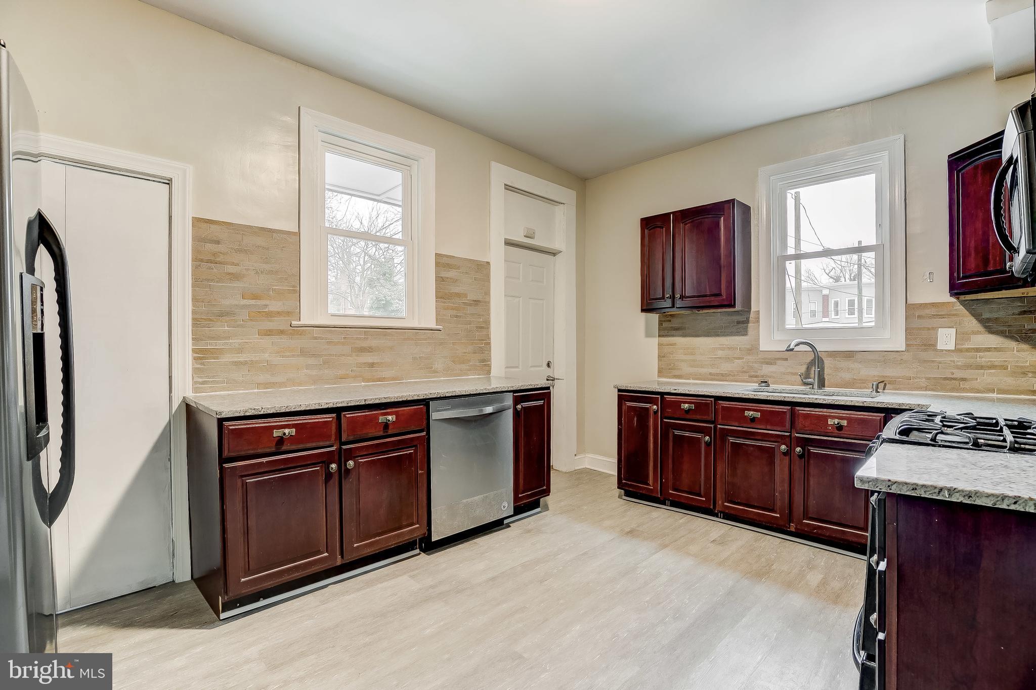 WOODBOURNE HEIGHTS - Residential Lease