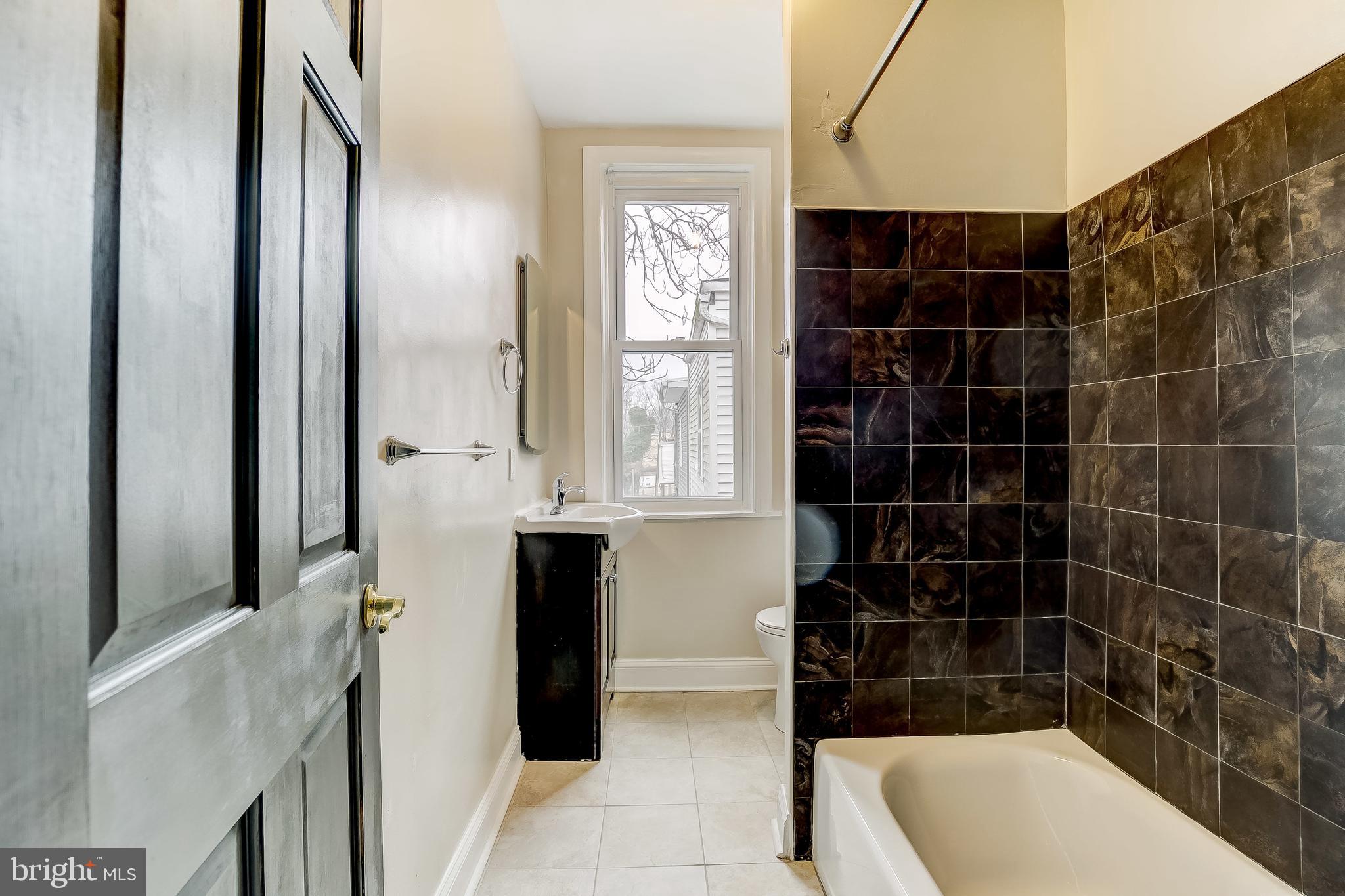 WOODBOURNE HEIGHTS - Residential Lease