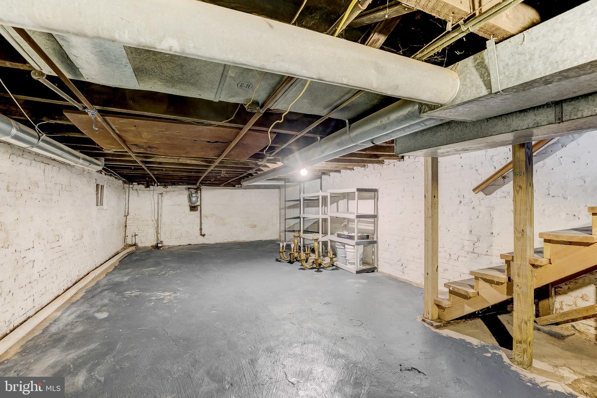 WOODBOURNE HEIGHTS - Residential Lease