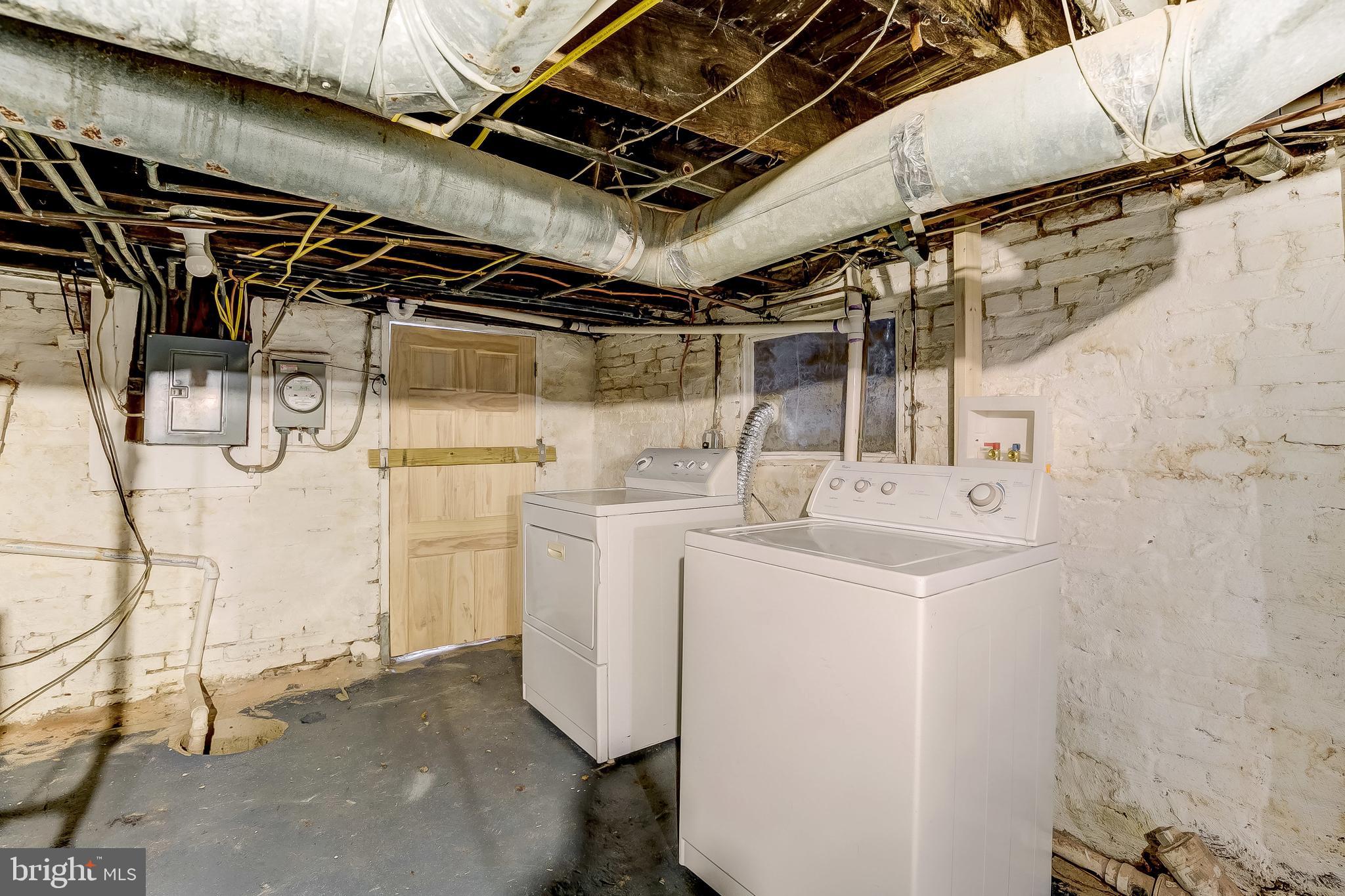 WOODBOURNE HEIGHTS - Residential Lease