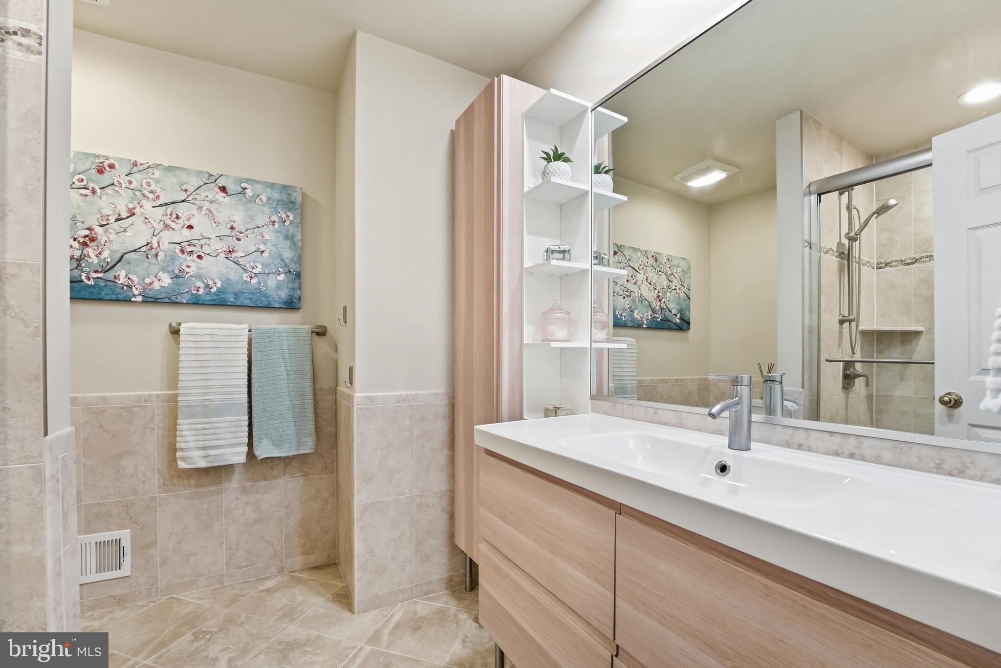 LONG BRANCH ESTATES - Residential