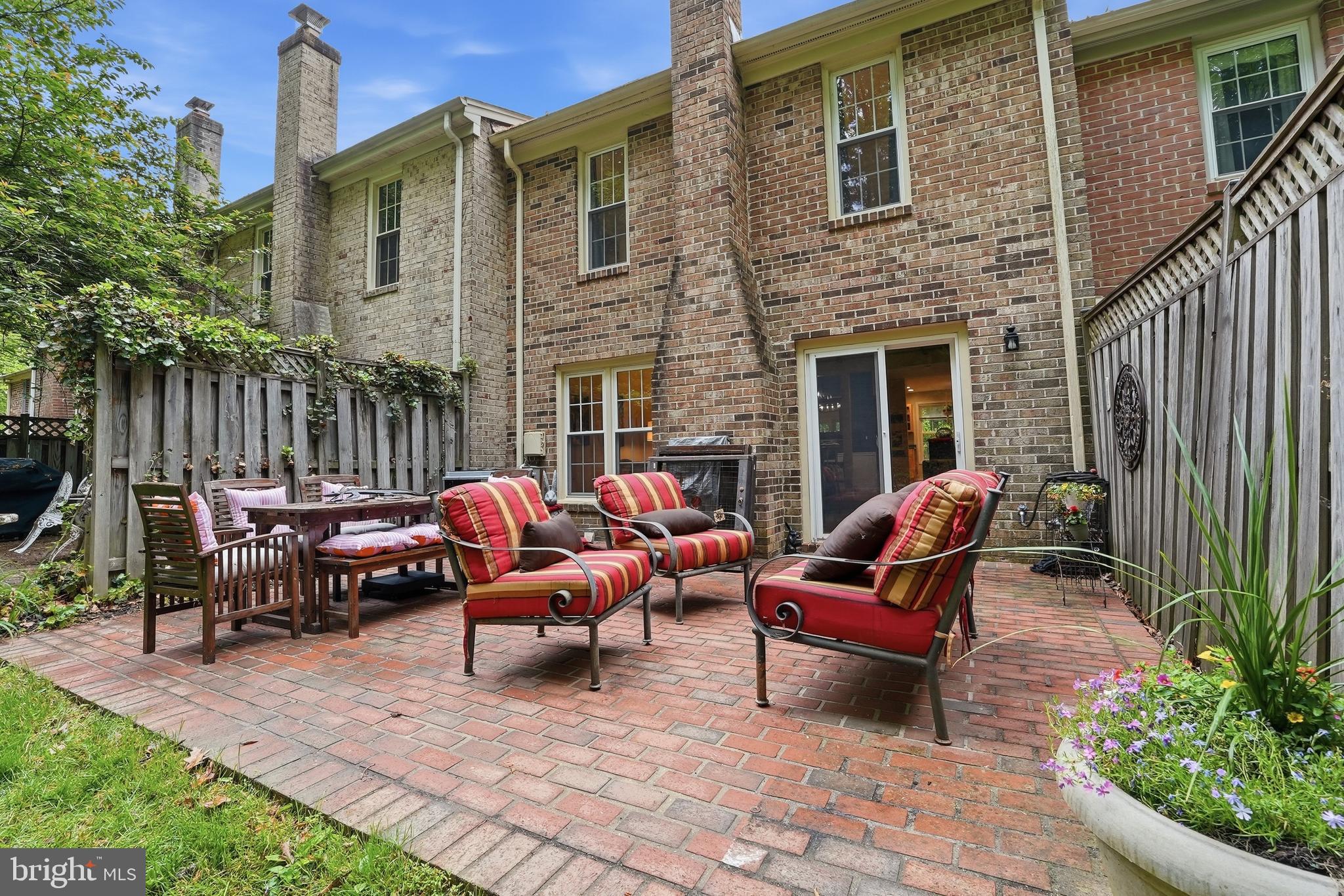 LONG BRANCH ESTATES - Residential