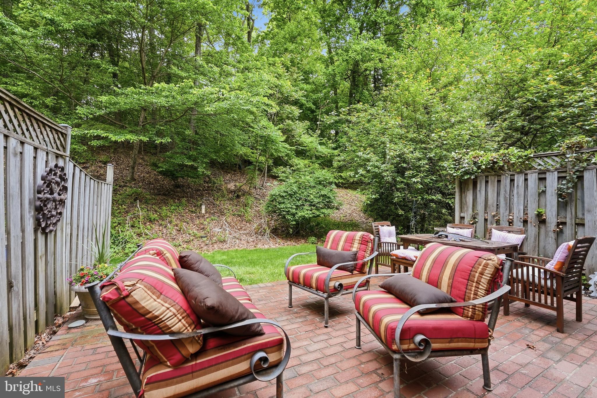 LONG BRANCH ESTATES - Residential