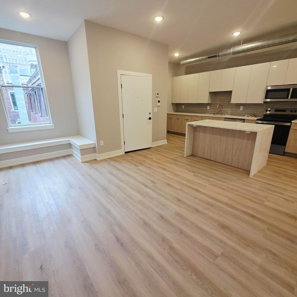 Photo of 714 Chestnut Street #4F, PHILADELPHIA, PA 19106 (MLS # PAPH2568558)