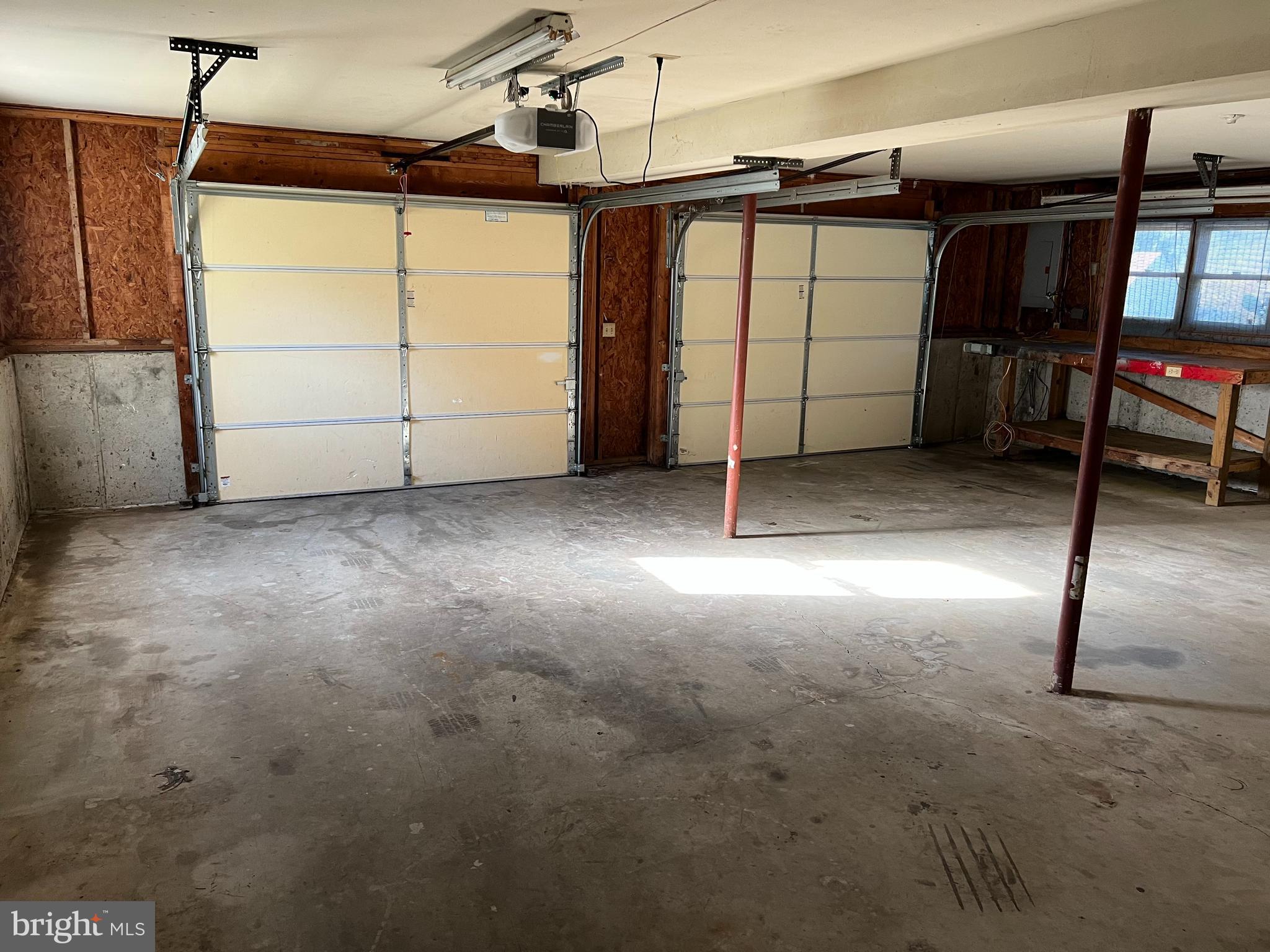 TWIN HILLS - Residential