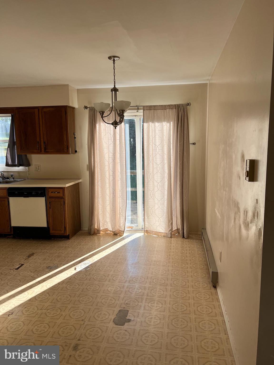 TWIN HILLS - Residential