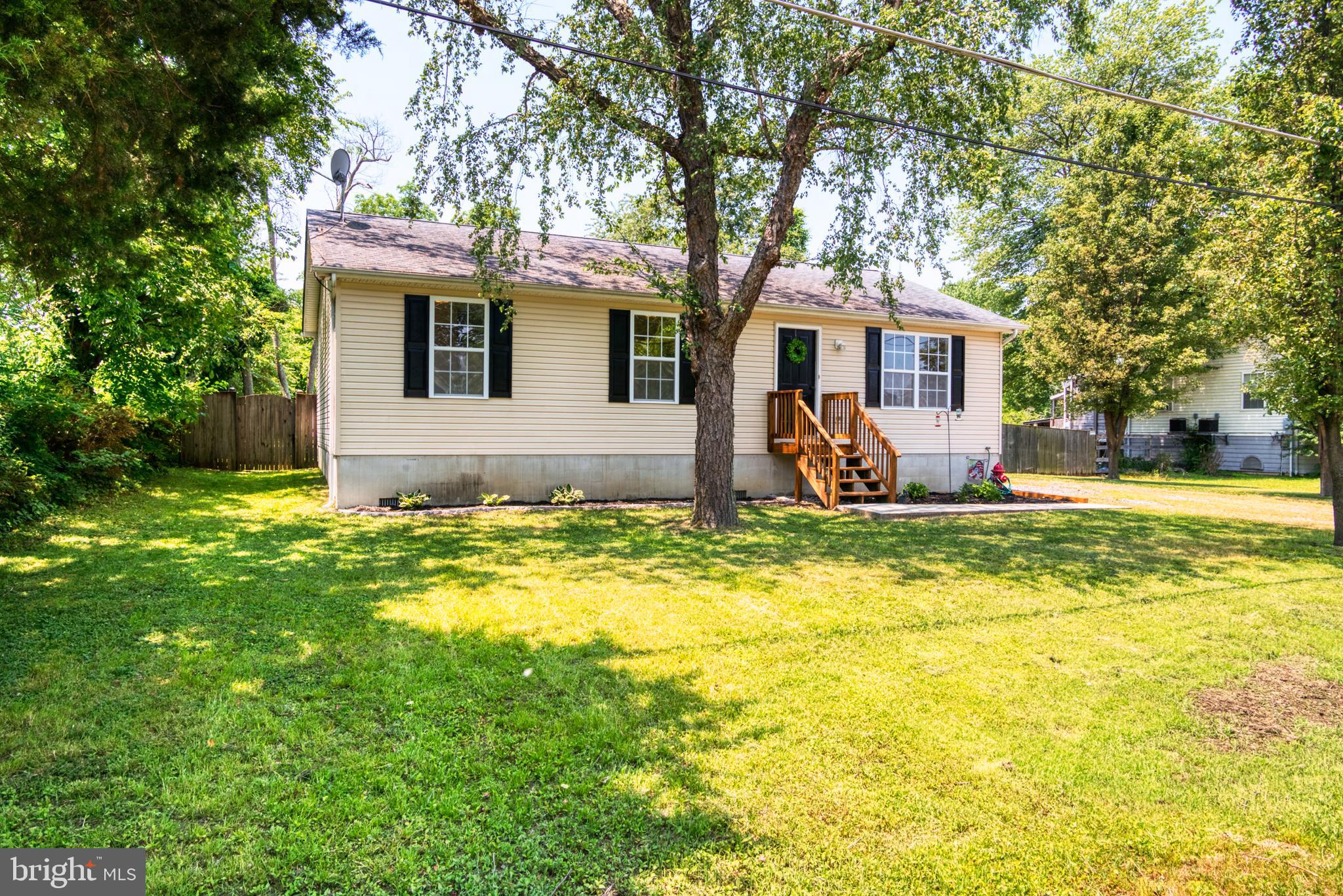 GOLDEN BEACH - Residential