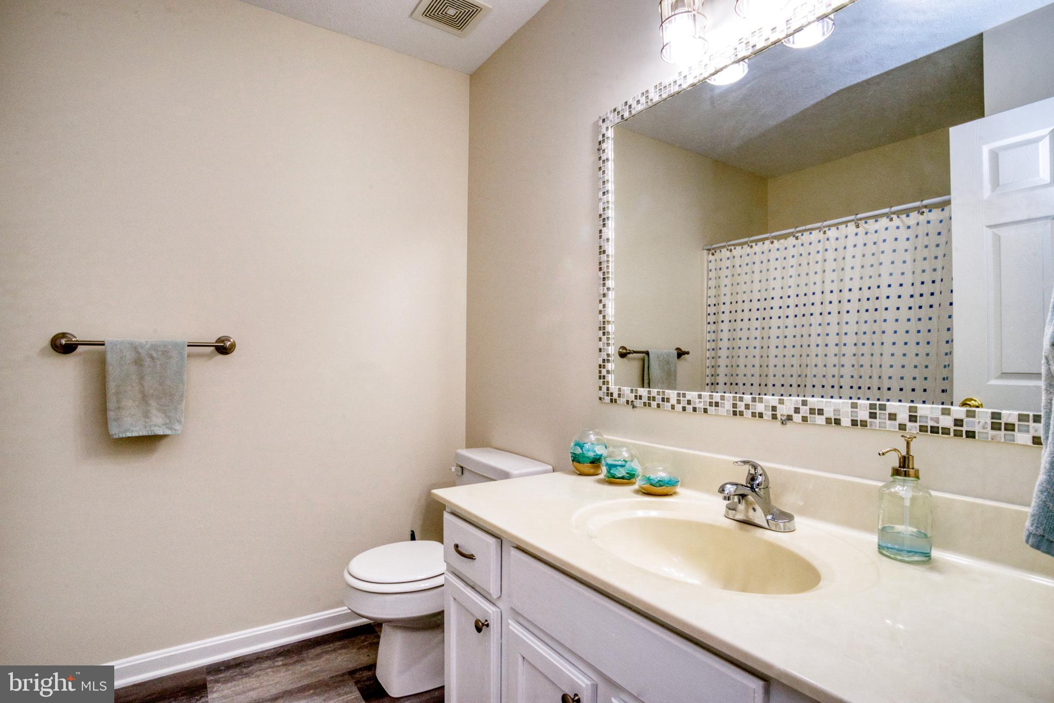 GOLDEN BEACH - Residential