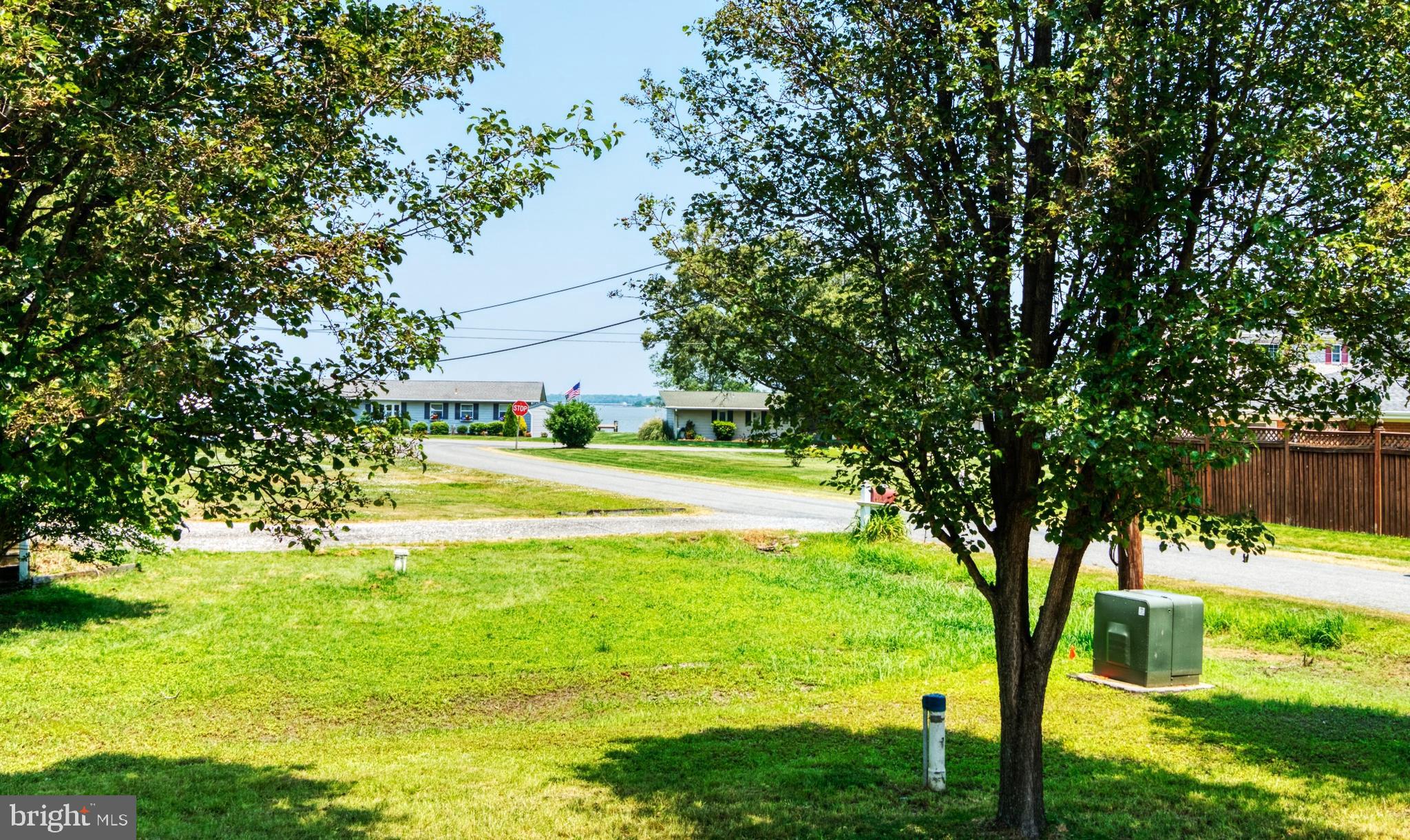 GOLDEN BEACH - Residential