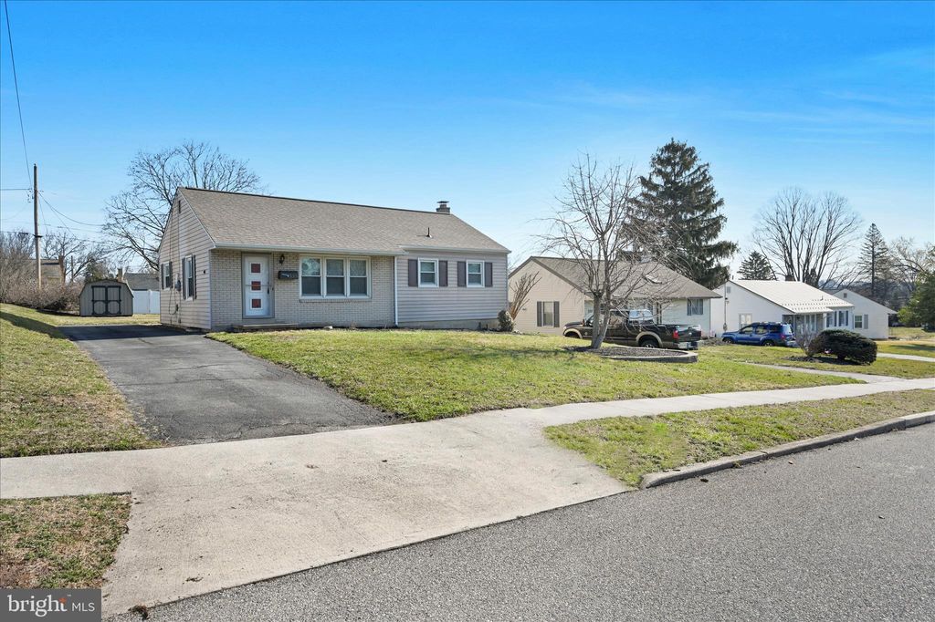 Photo of 535 N Locust Street, ELIZABETHTOWN, PA 17022 (MLS # PALA2082722)