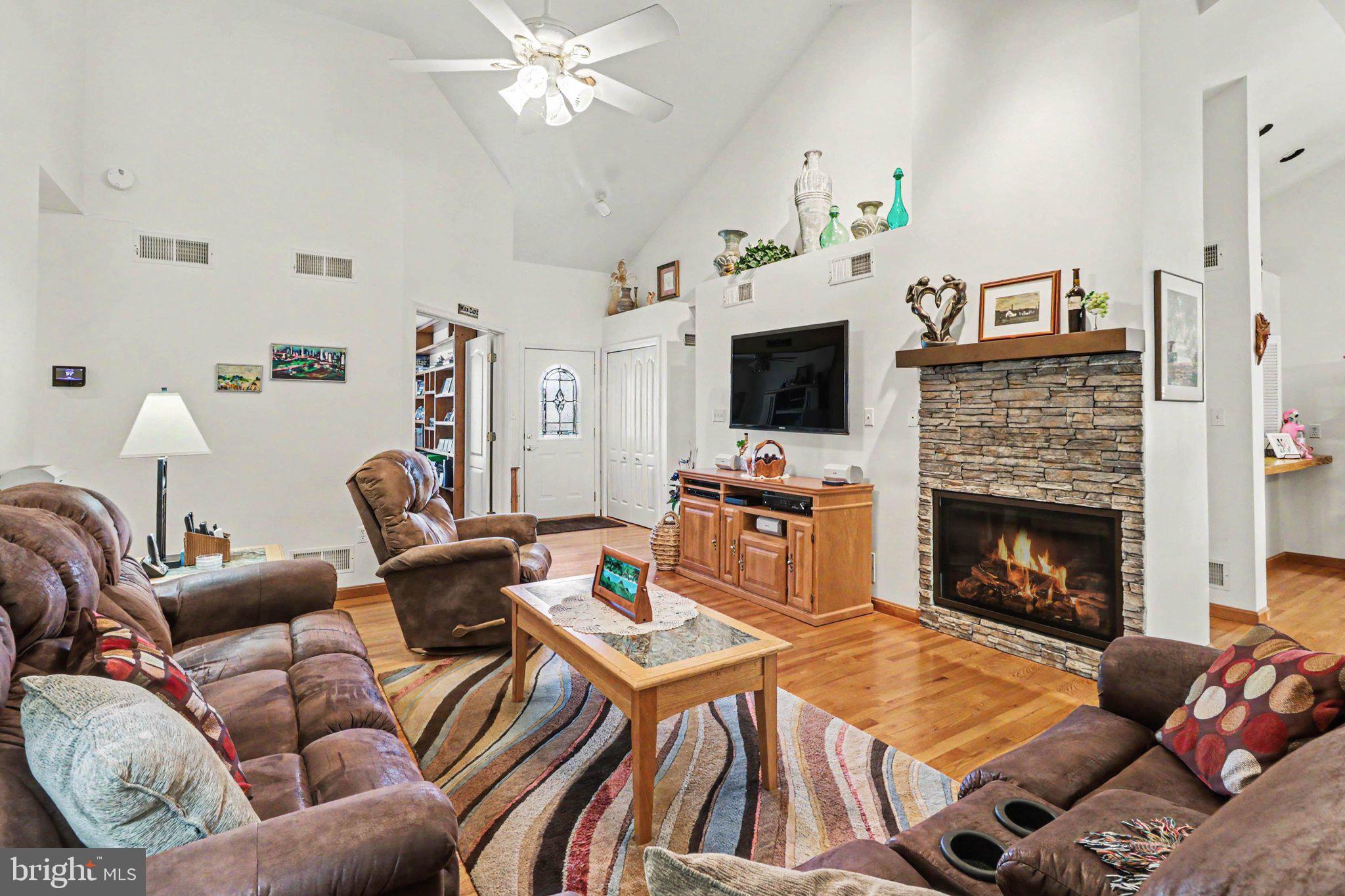 32 TEABERRY DRIVE