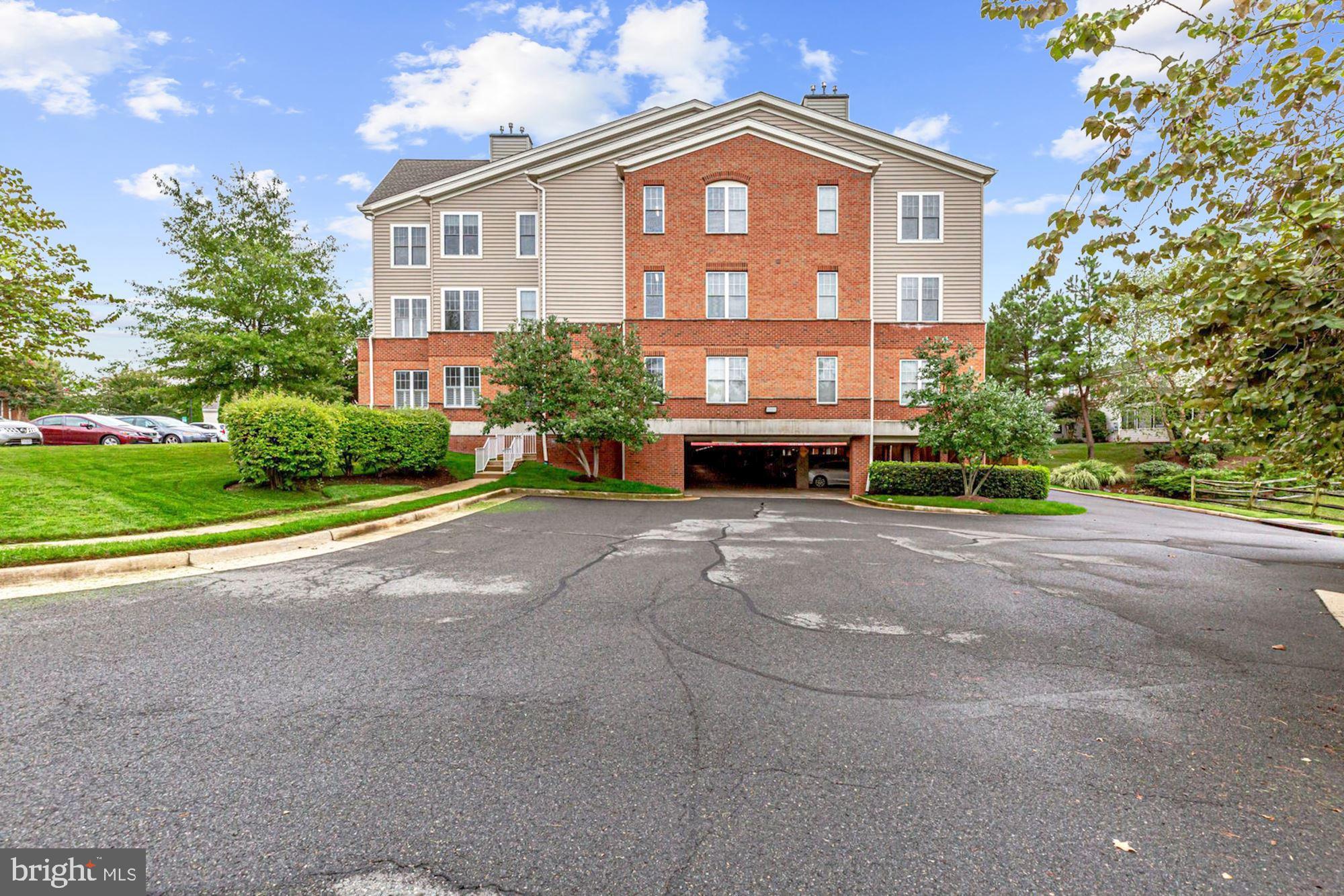 HERITAGE HUNT - Residential Lease