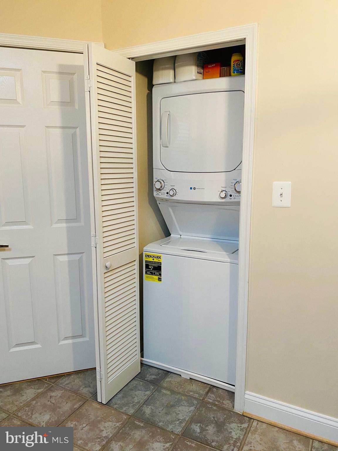 HERITAGE HUNT - Residential Lease