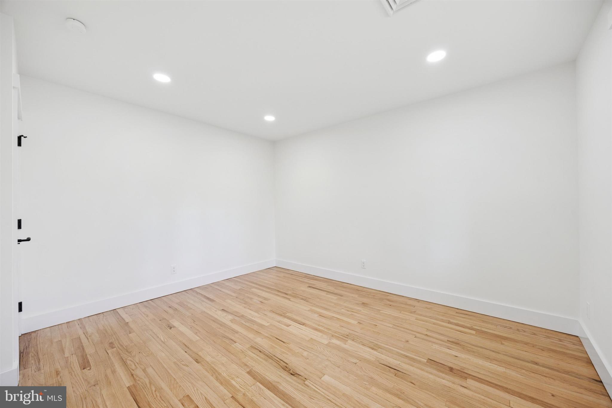 MEADOWS AT VALLEYFRG - Residential