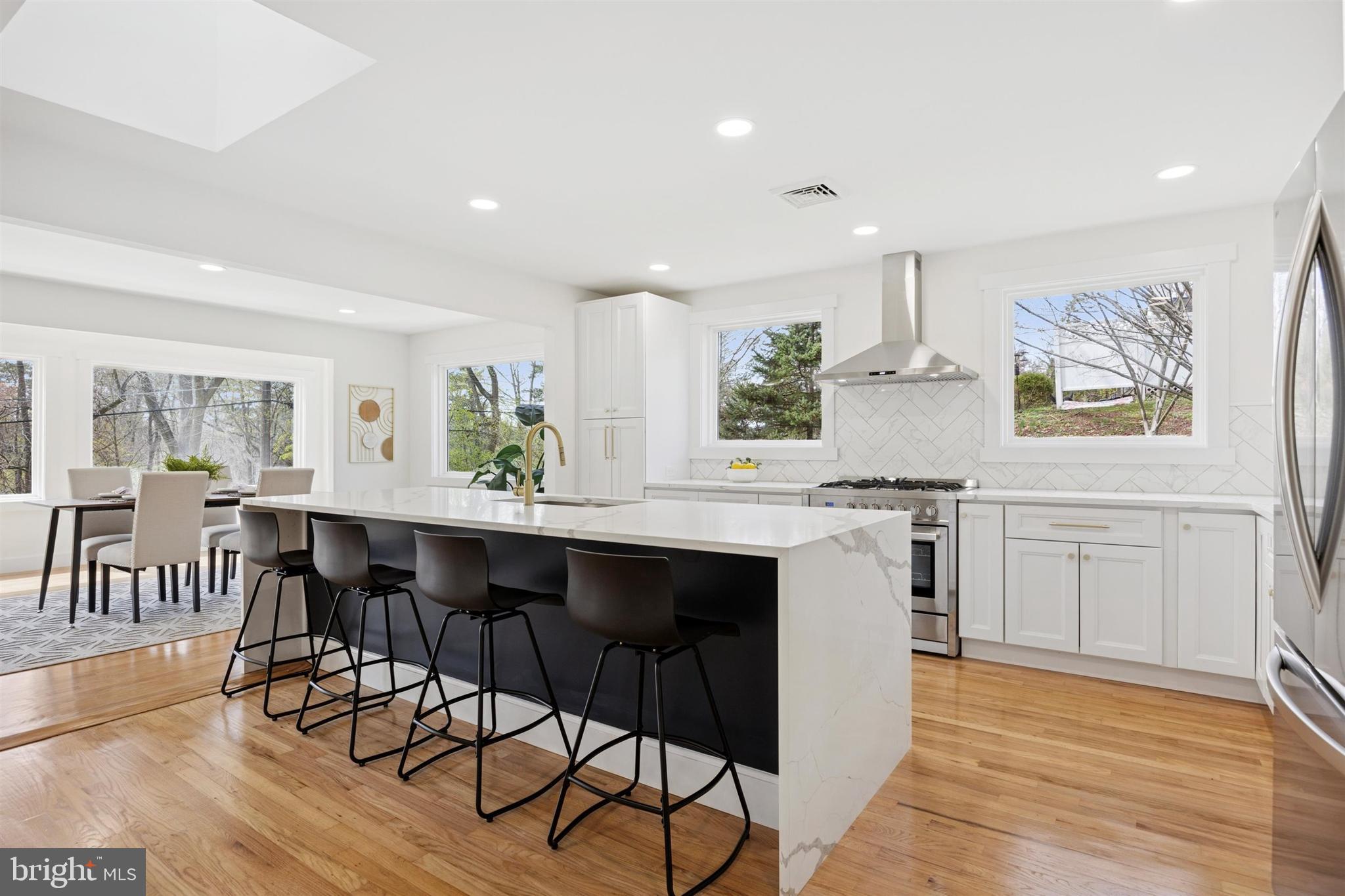 MEADOWS AT VALLEYFRG - Residential