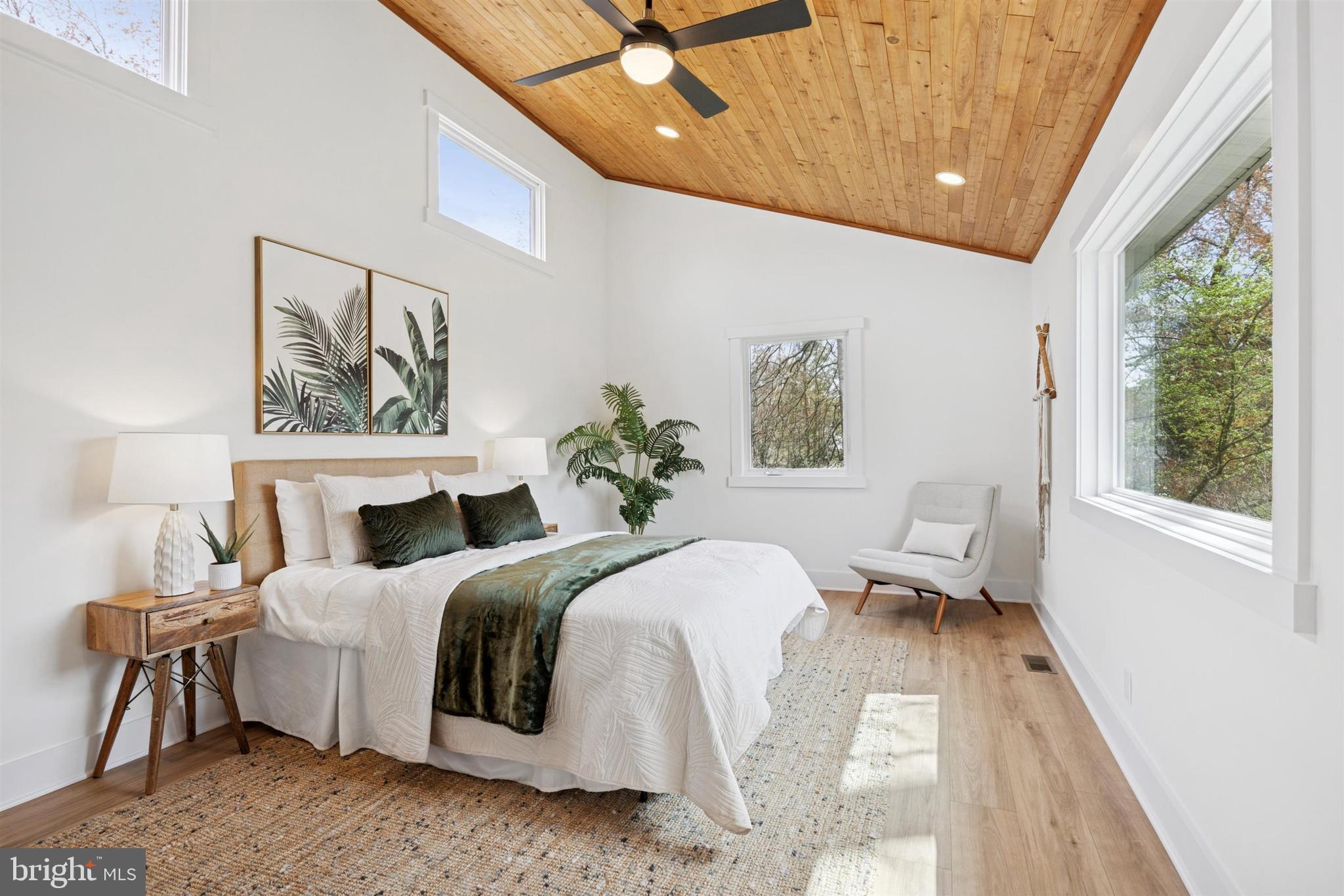 MEADOWS AT VALLEYFRG - Residential