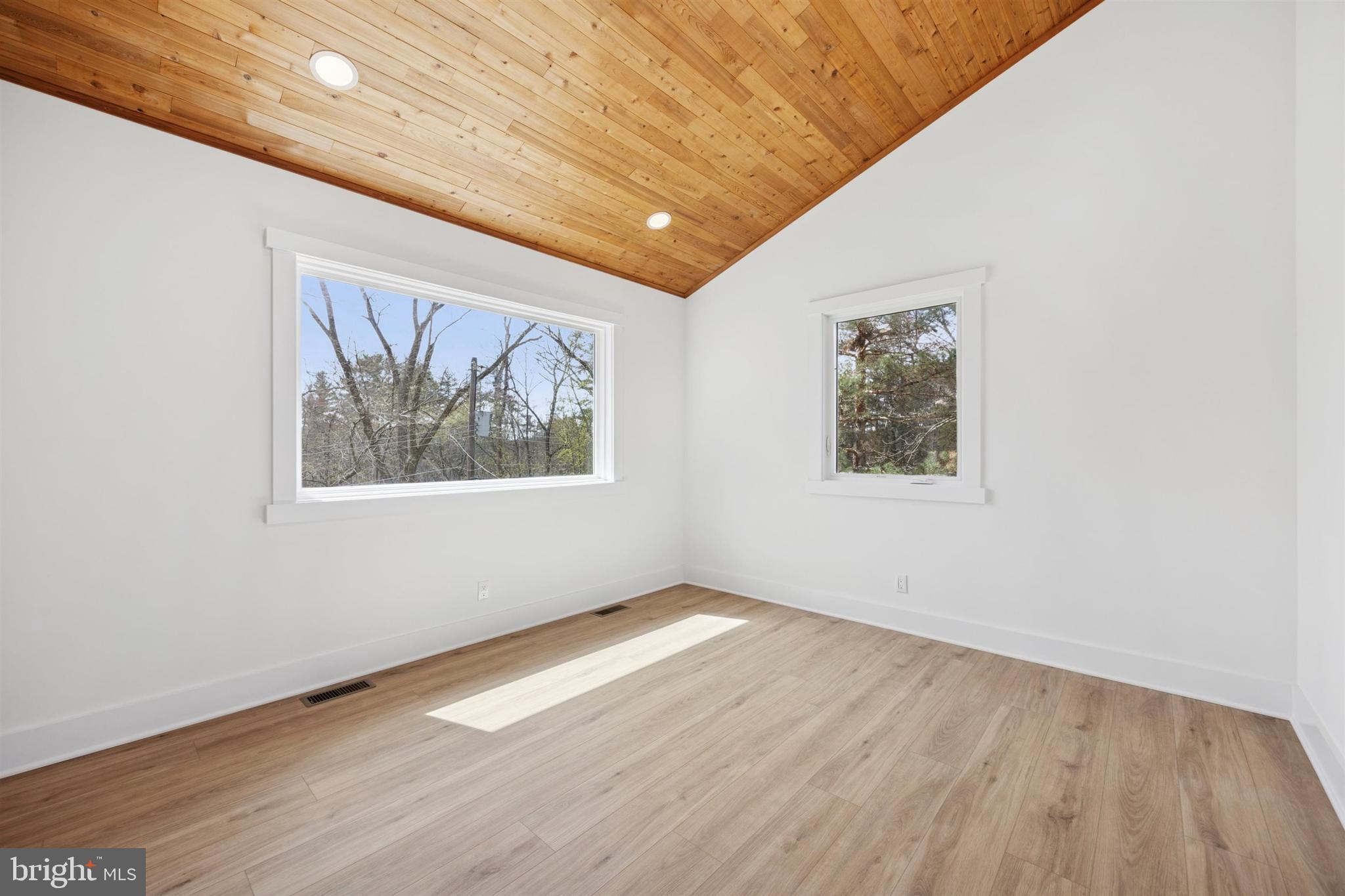 MEADOWS AT VALLEYFRG - Residential