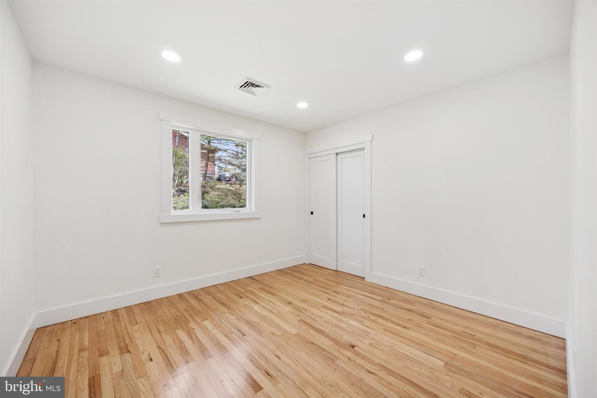 MEADOWS AT VALLEYFRG - Residential