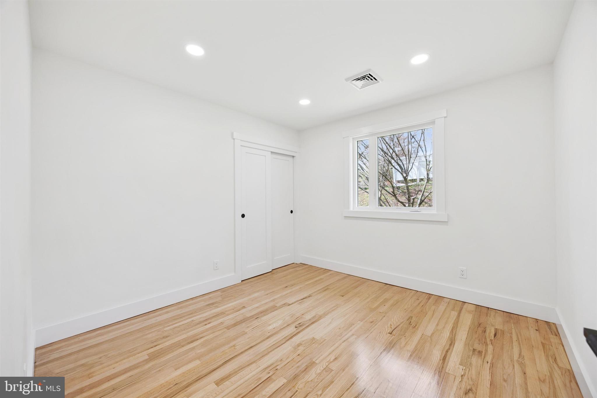 MEADOWS AT VALLEYFRG - Residential