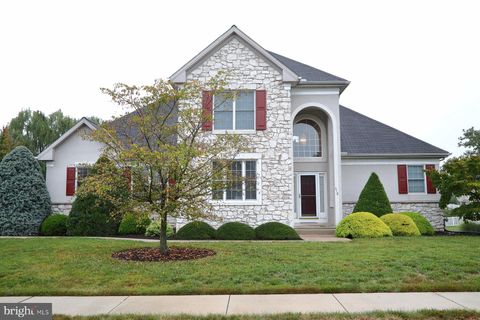 Photo of 518 Florin Avenue, MOUNT JOY, PA 17552 (MLS # PALA2061726)