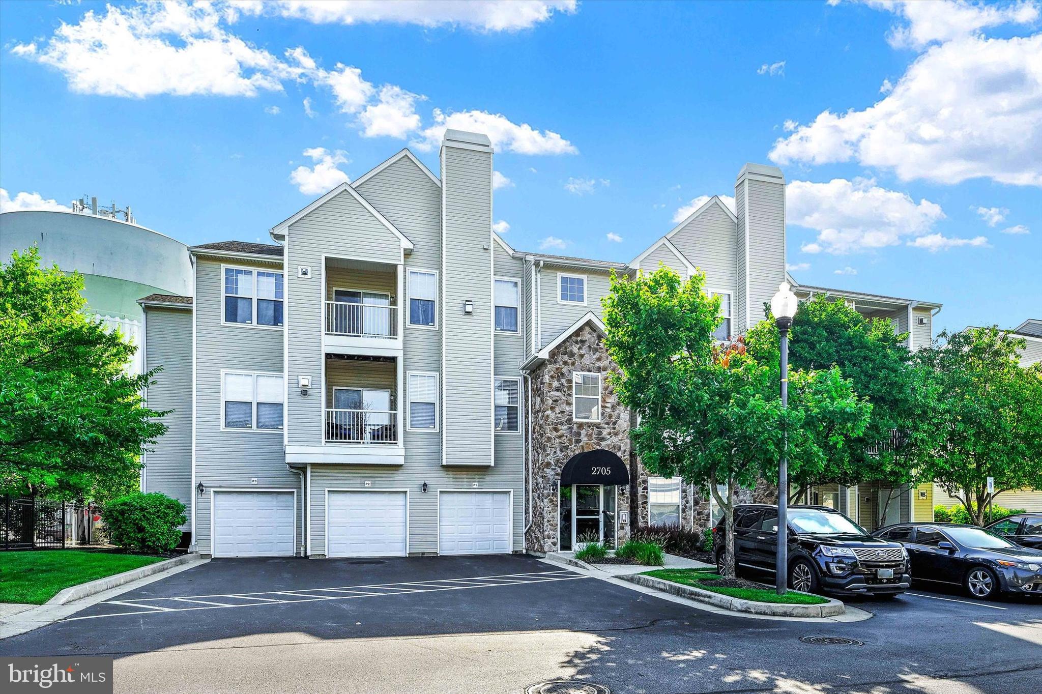 WINDSOR CREST CONDOMINIUMS - Residential