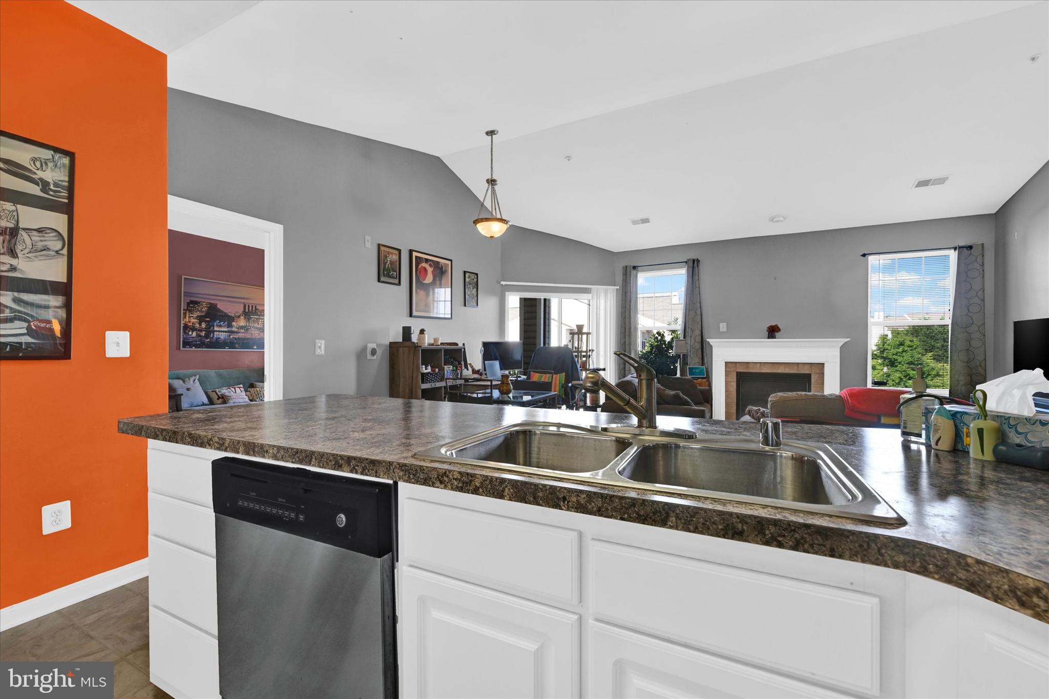 WINDSOR CREST CONDOMINIUMS - Residential