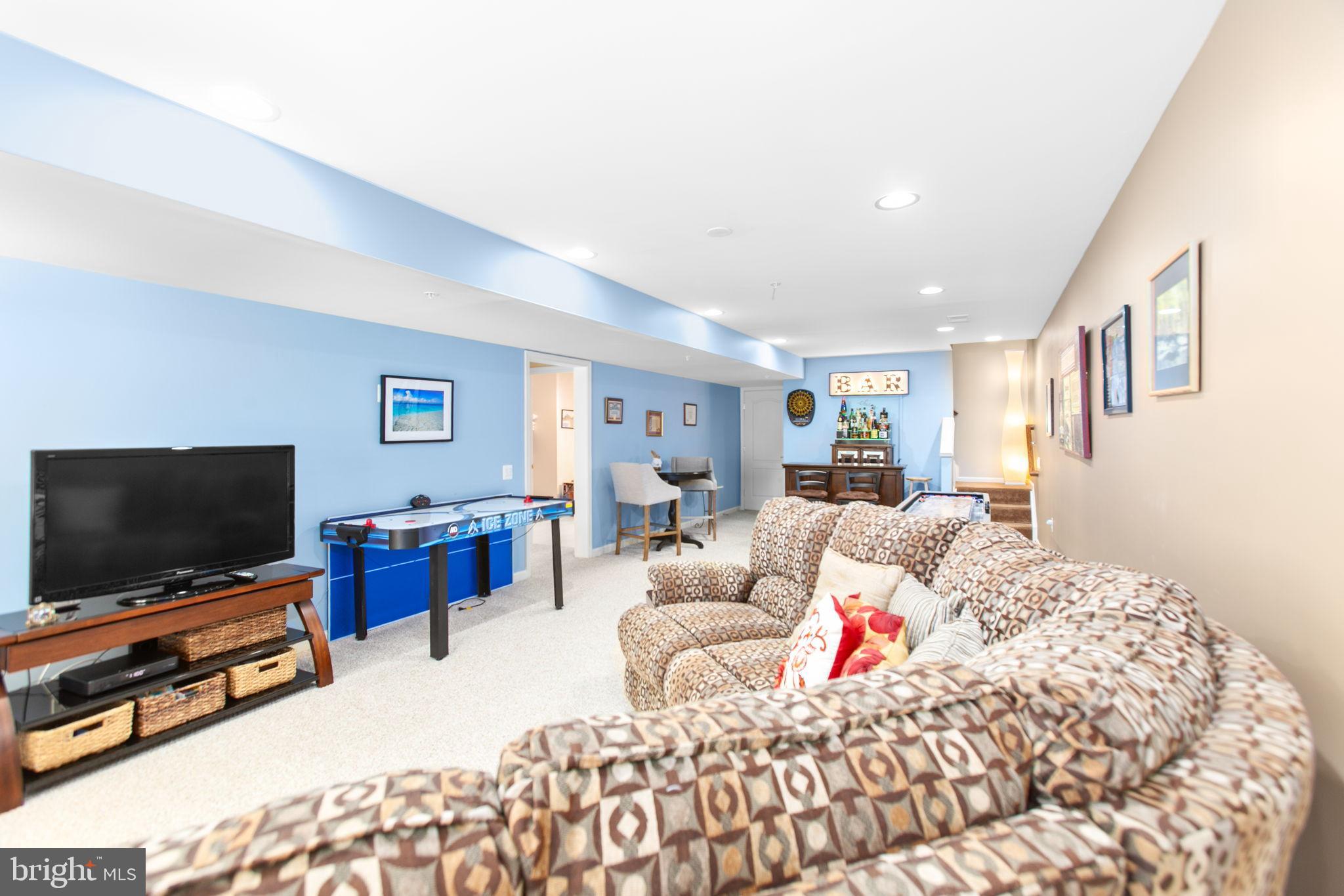 THE VILLAS AT FALLS RUN - Residential