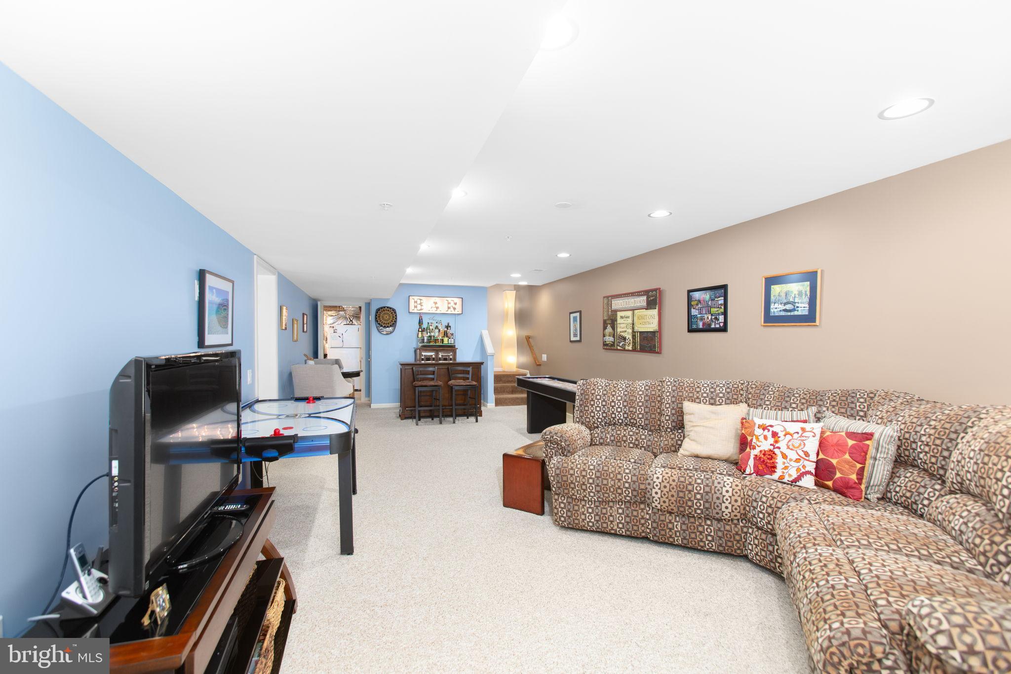 THE VILLAS AT FALLS RUN - Residential