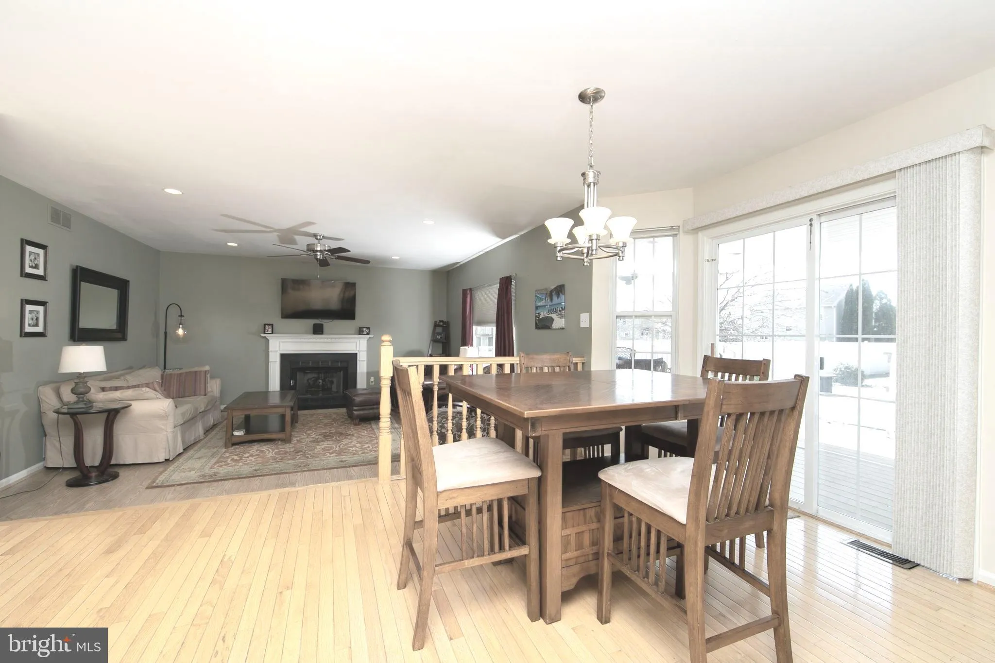 Williamstown, New Jersey 08094, United States, 3 Bedrooms Bedrooms, ,4 BathroomsBathrooms,Residential,Contingent,89190