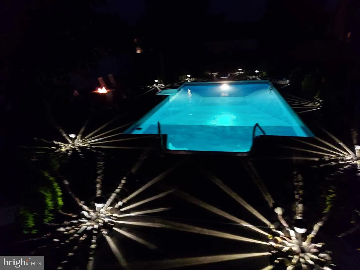 Williamstown, New Jersey 08094, United States, 3 Bedrooms Bedrooms, ,4 BathroomsBathrooms,Residential,Contingent,89190