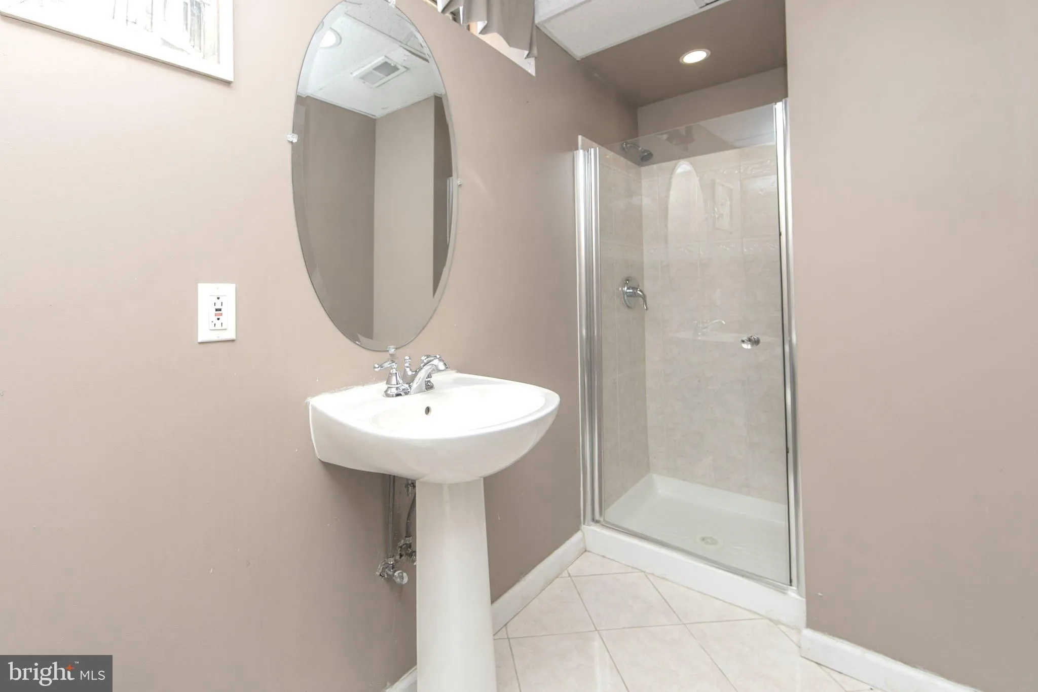 Williamstown, New Jersey 08094, United States, 3 Bedrooms Bedrooms, ,4 BathroomsBathrooms,Residential,Contingent,89190