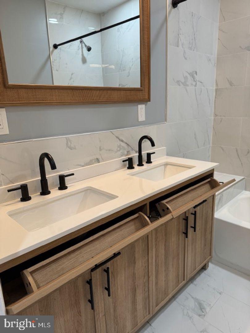 OVERBROOK - Residential Lease