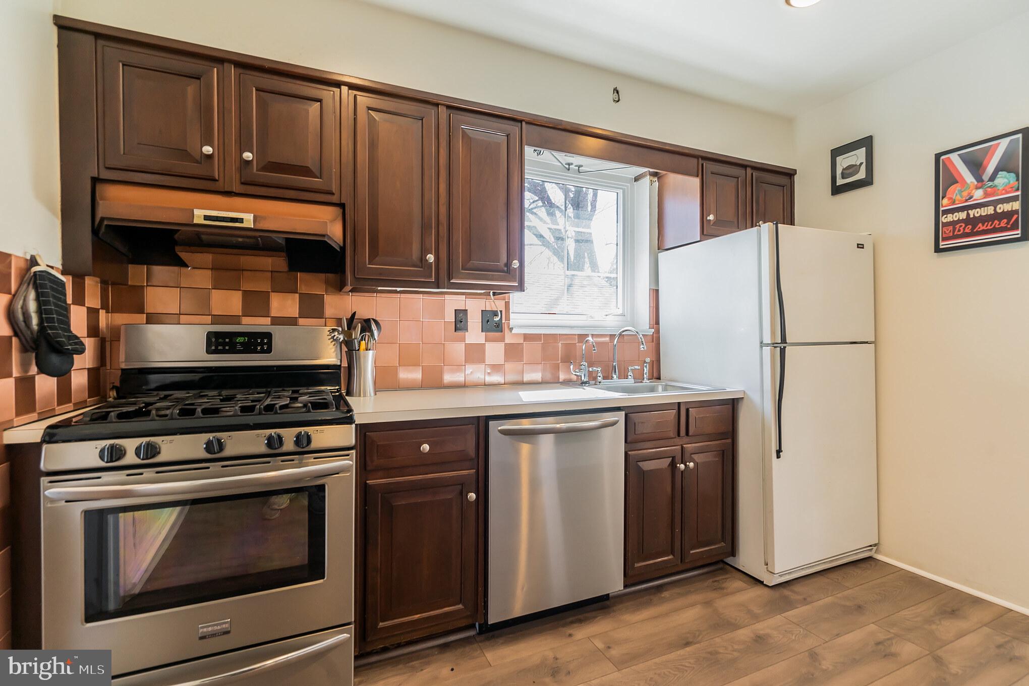 ROSEMARY KNOLLS - Residential