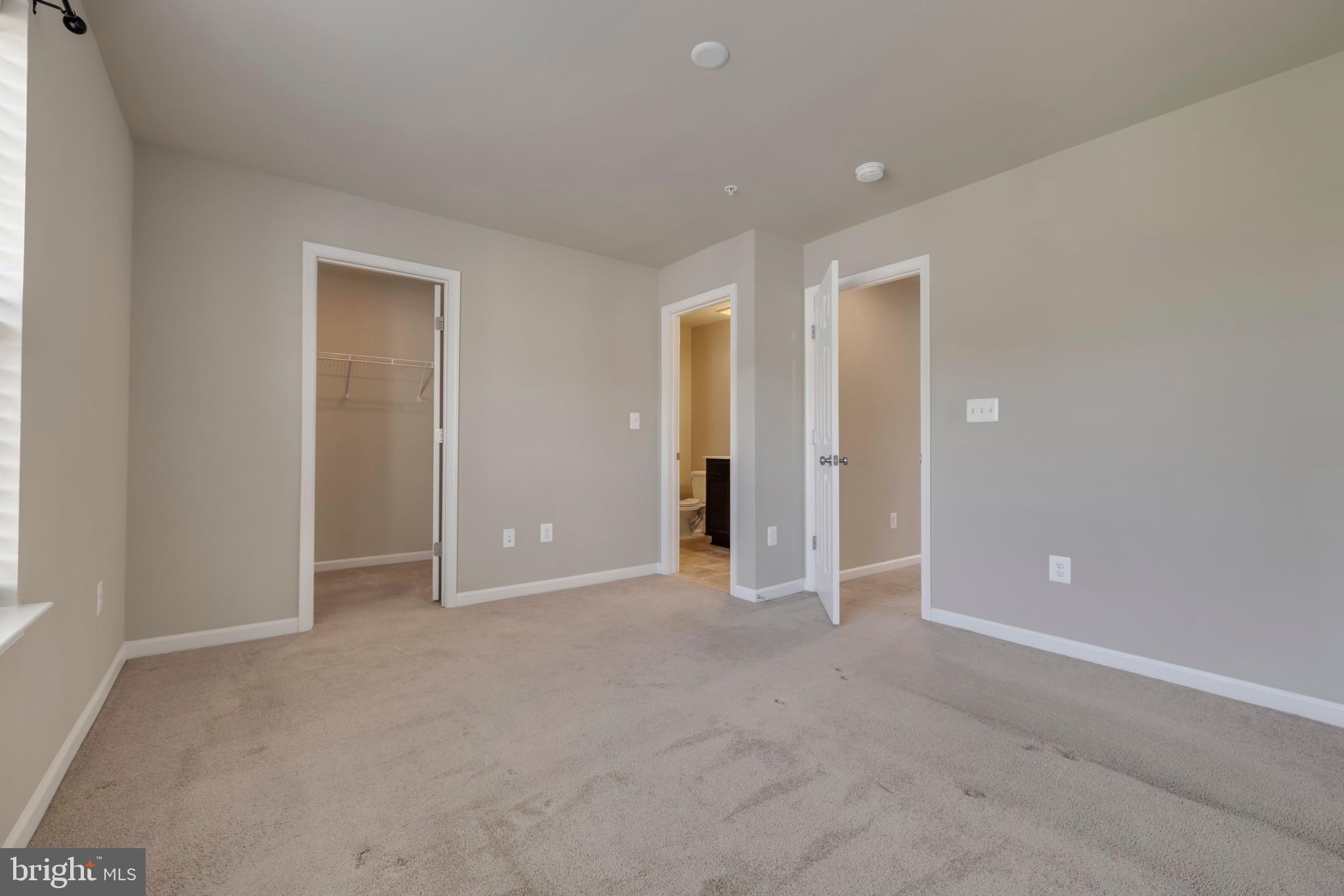 OAKVIEW VILLAGE - Residential