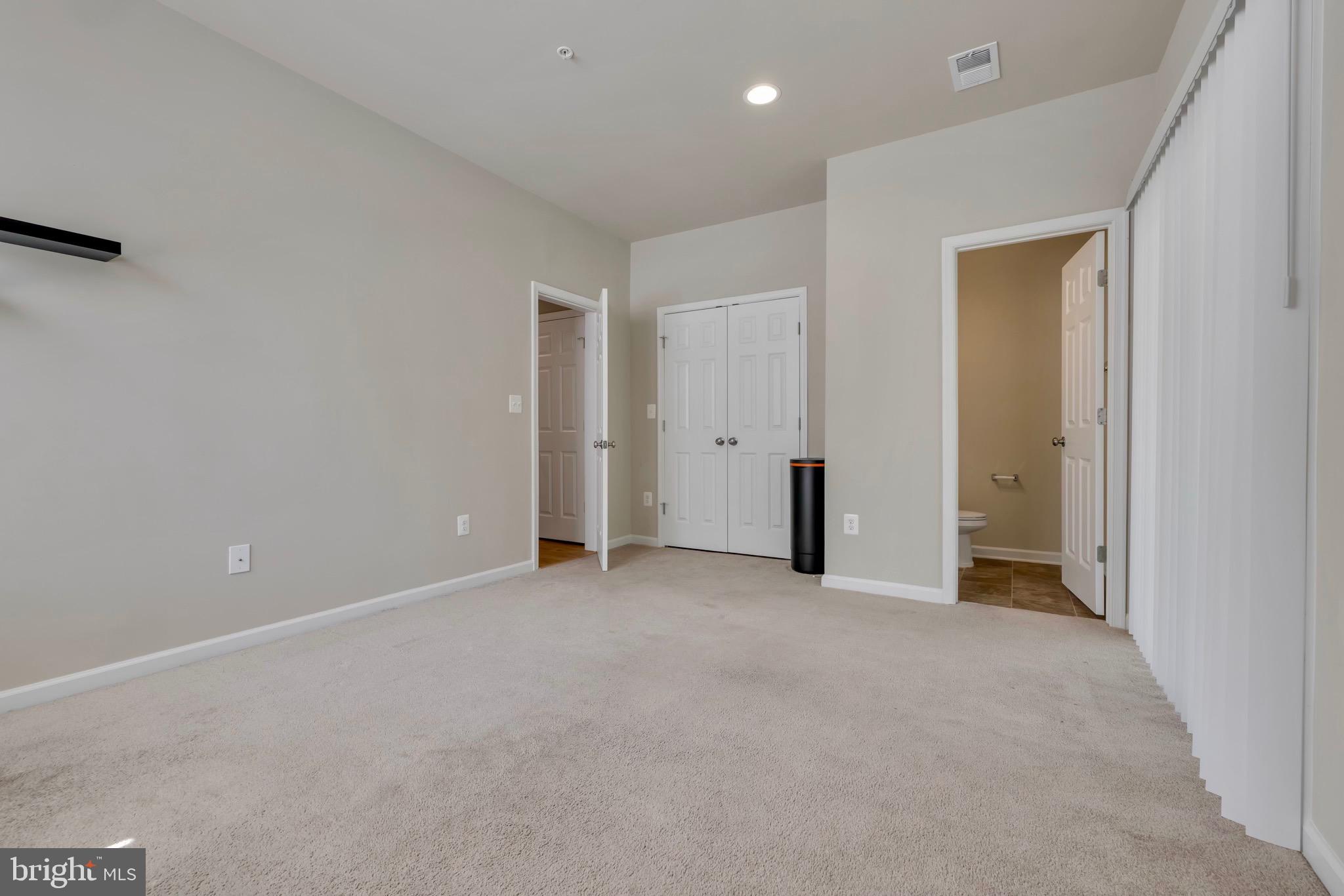 OAKVIEW VILLAGE - Residential