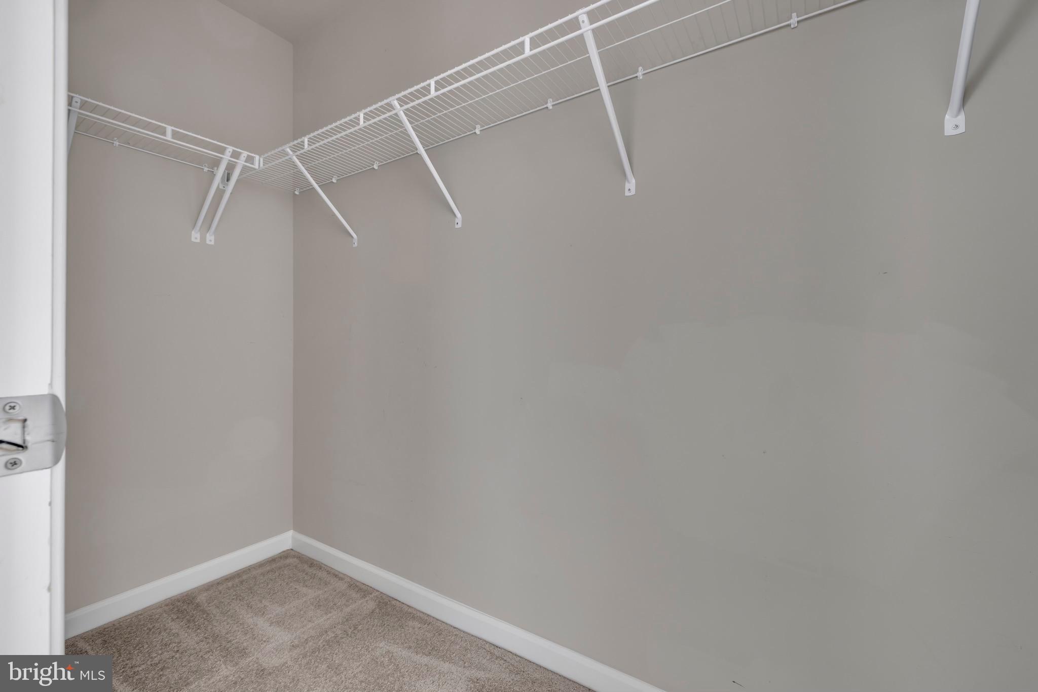 OAKVIEW VILLAGE - Residential