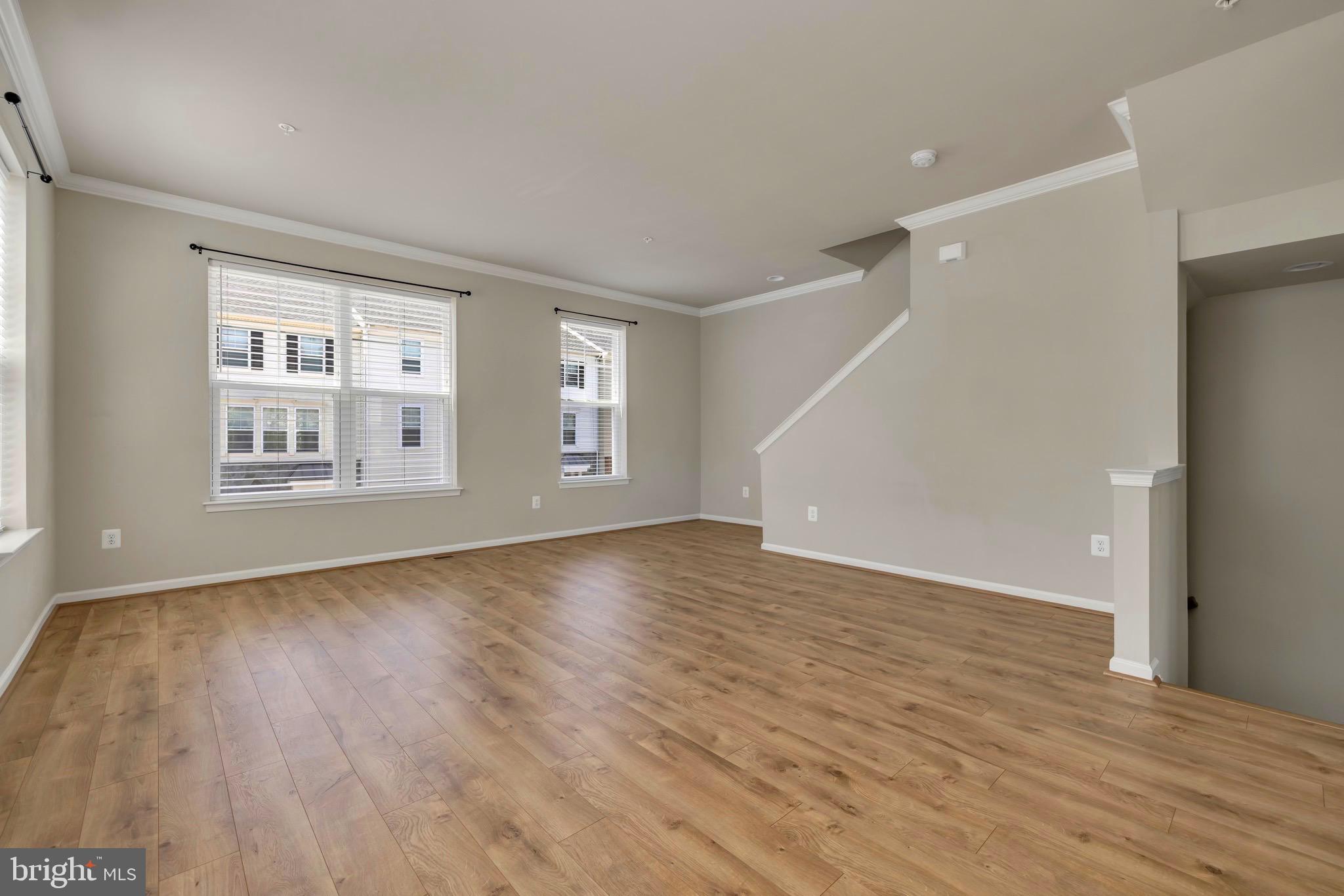 OAKVIEW VILLAGE - Residential