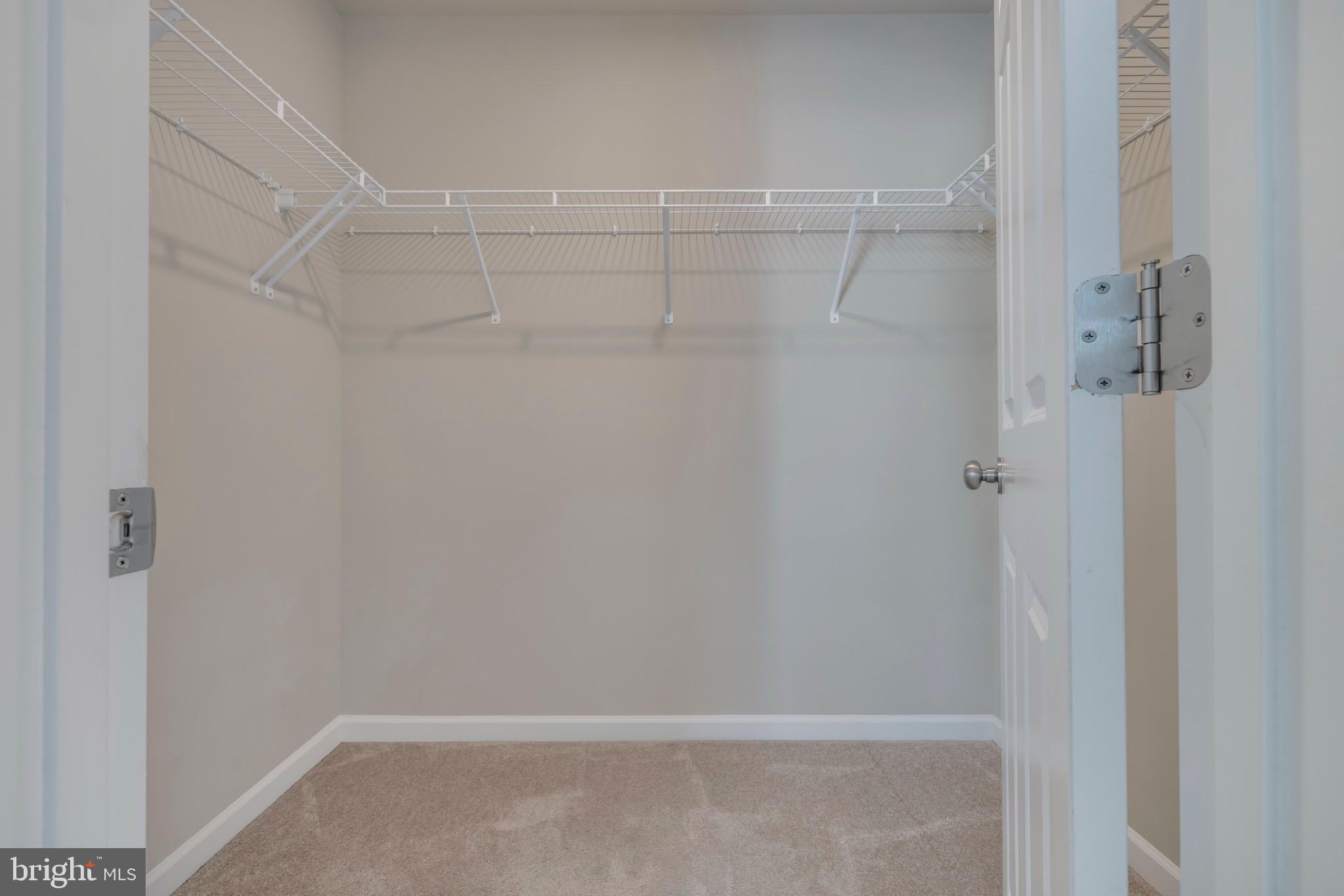 OAKVIEW VILLAGE - Residential